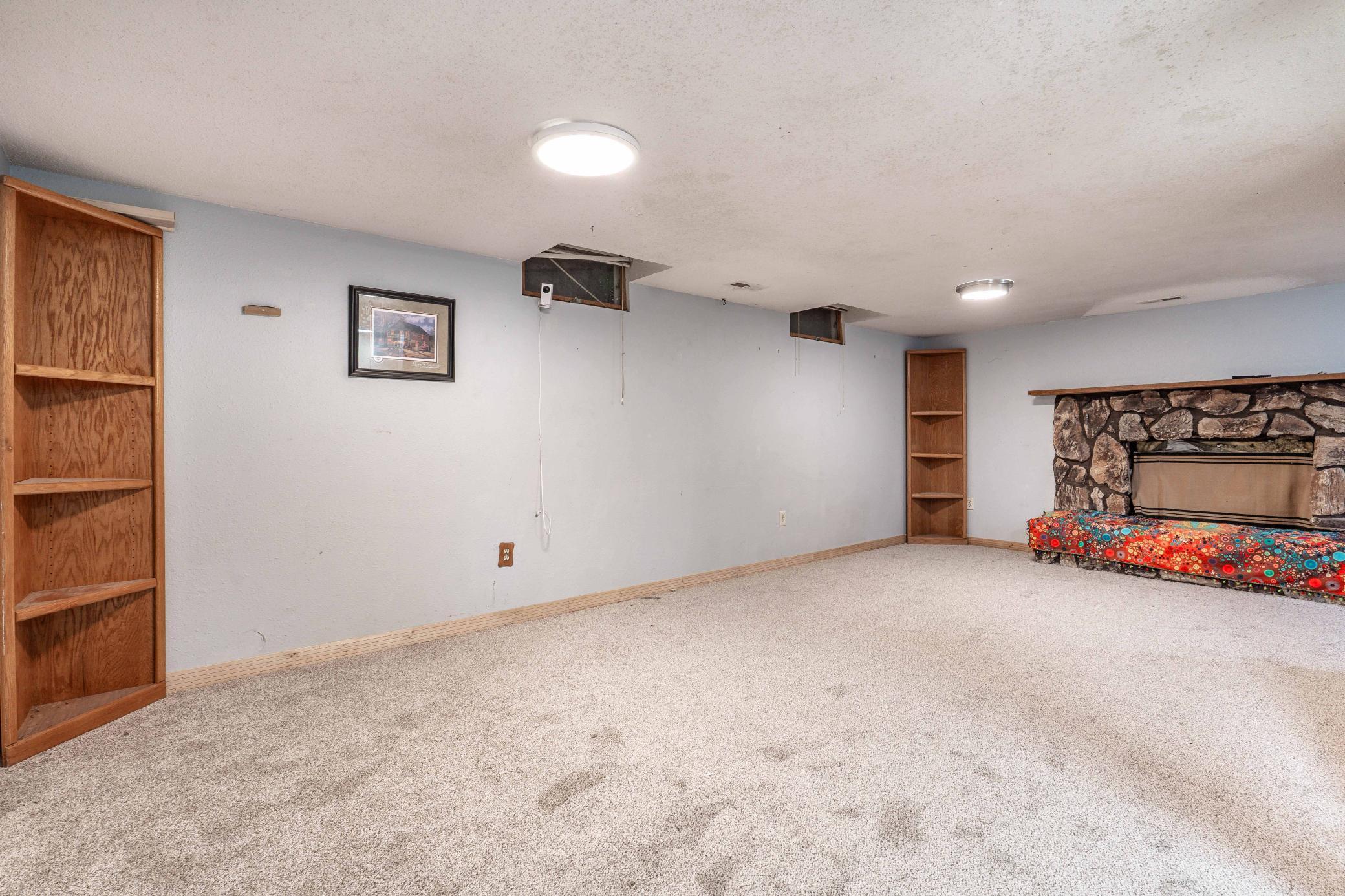 1960 single family home for sale at 408 2nd Street SE in Pelican Rapids, MN — 4 bed, 3 bath (photo 49 of 75)