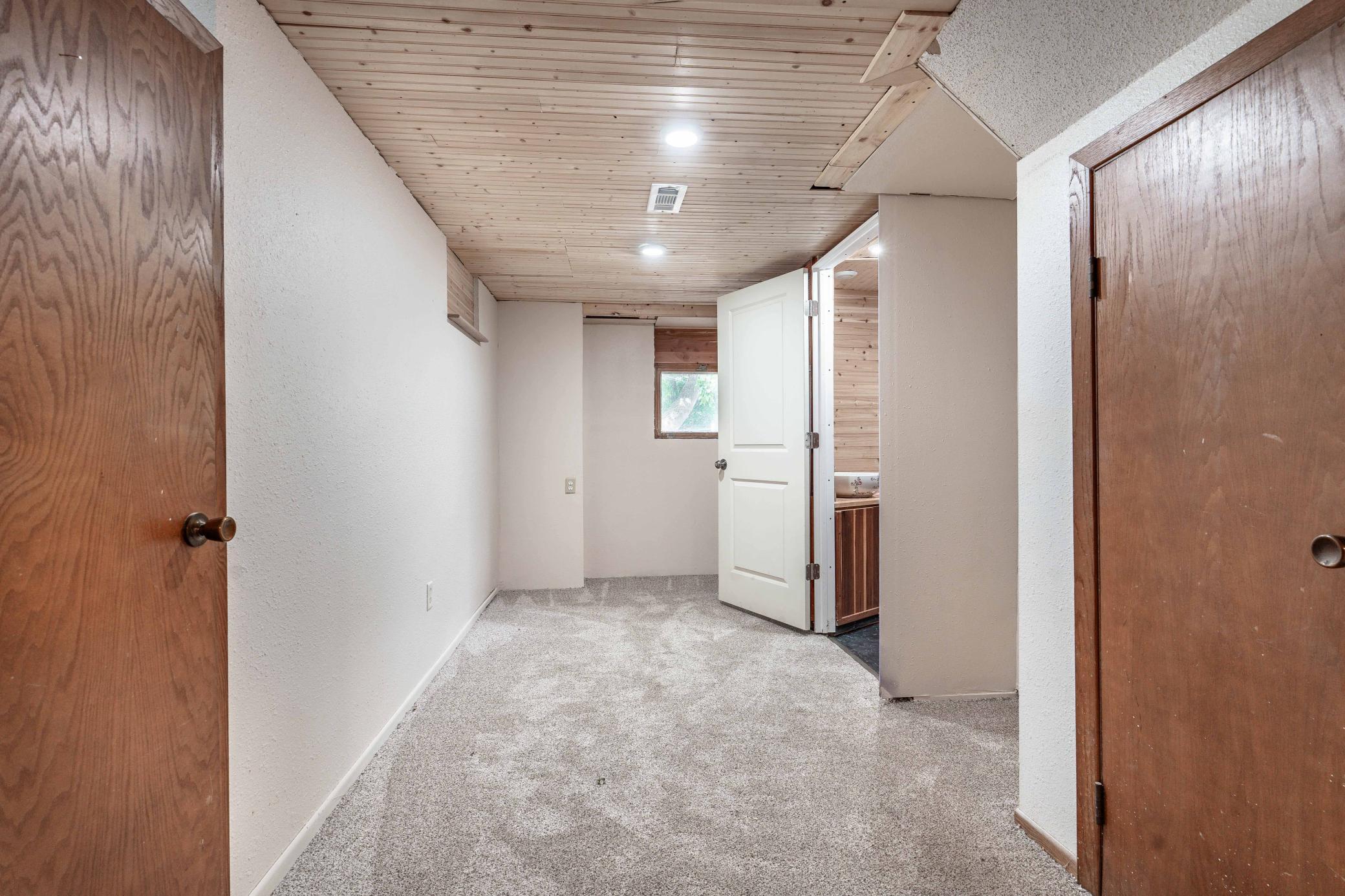 1960 single family home for sale at 408 2nd Street SE in Pelican Rapids, MN — 4 bed, 3 bath (photo 54 of 75)