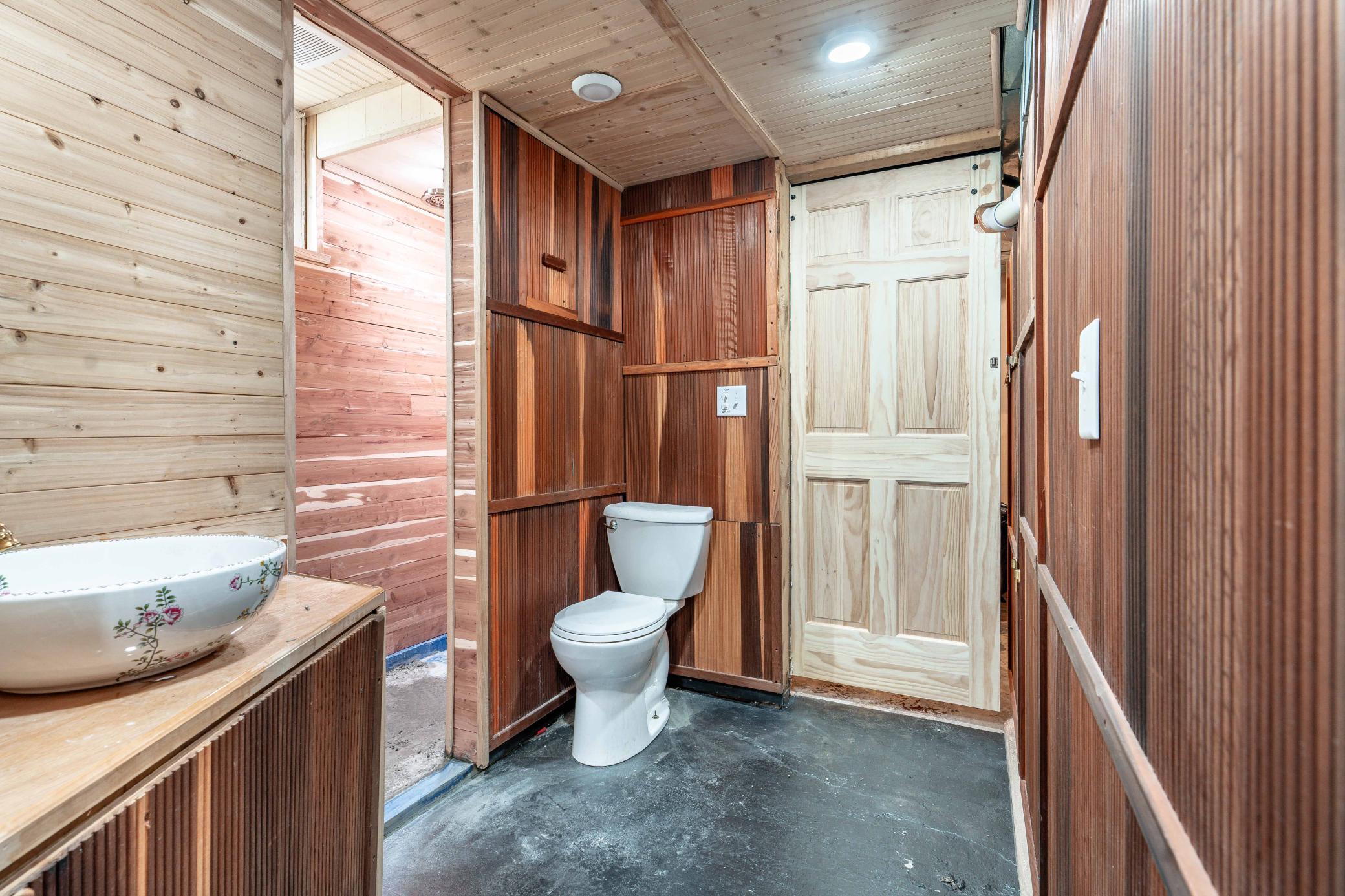 1960 single family home for sale at 408 2nd Street SE in Pelican Rapids, MN — 4 bed, 3 bath (photo 57 of 75)