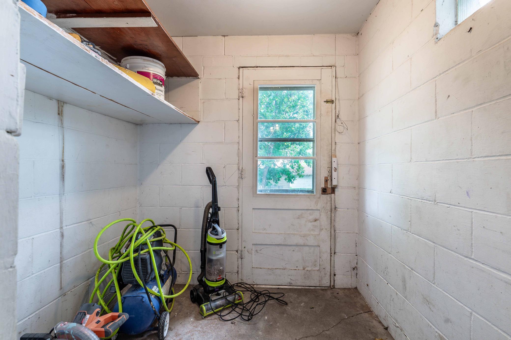 1960 single family home for sale at 408 2nd Street SE in Pelican Rapids, MN — 4 bed, 3 bath (photo 66 of 75)