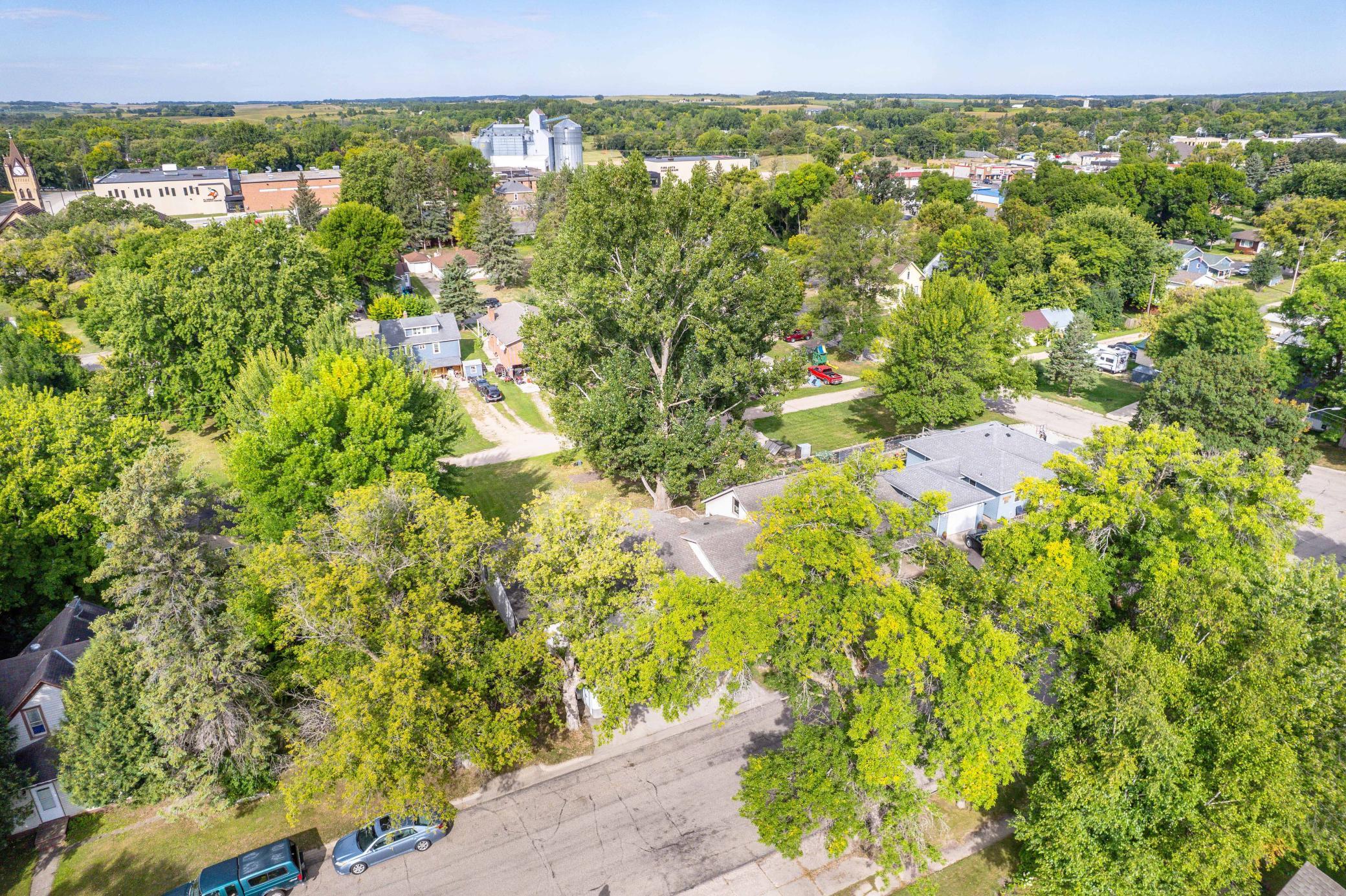 1960 single family home for sale at 408 2nd Street SE in Pelican Rapids, MN — 4 bed, 3 bath (photo 72 of 75)