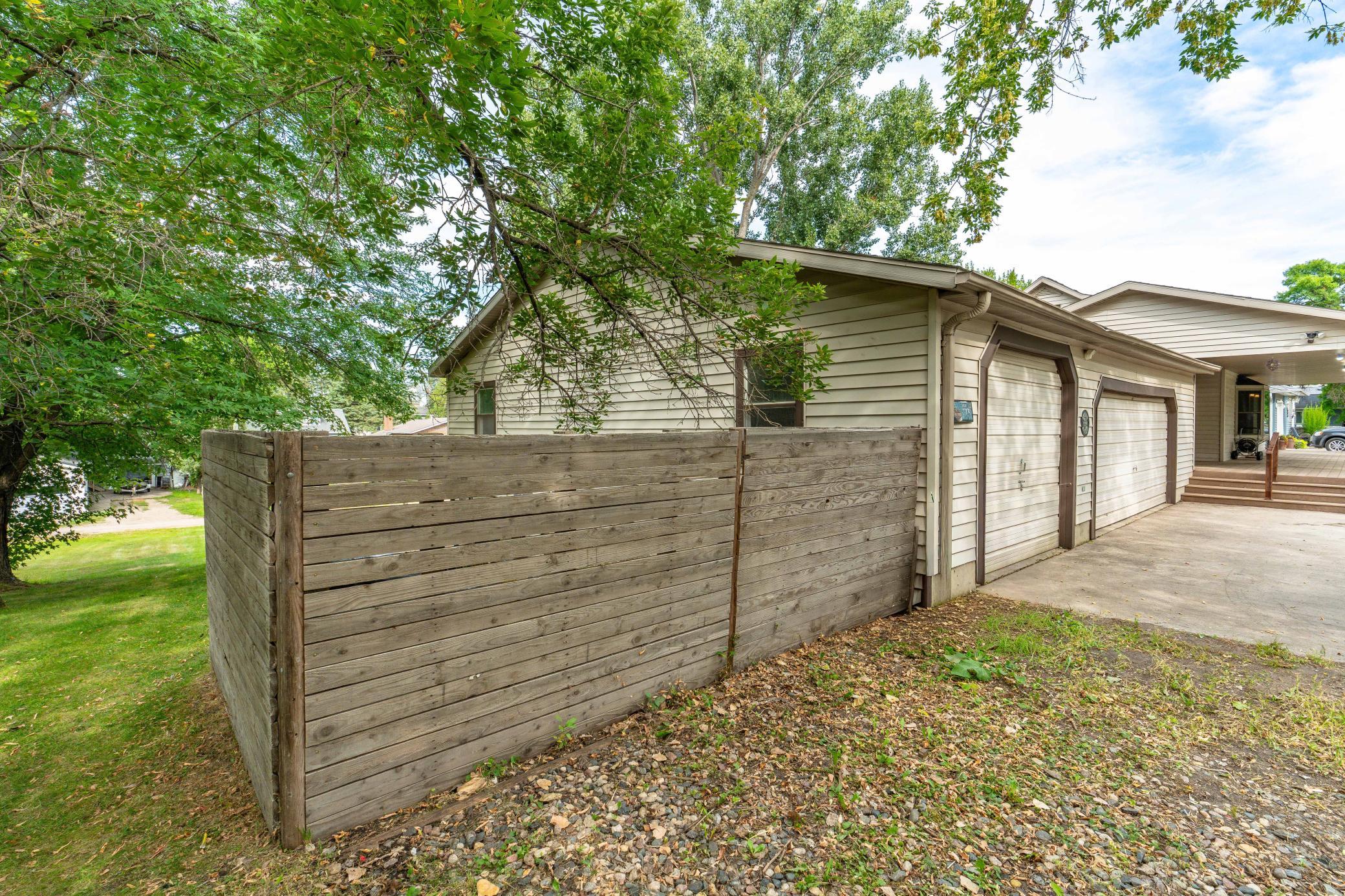 1960 single family home for sale at 408 2nd Street SE in Pelican Rapids, MN — 4 bed, 3 bath (photo 10 of 75)