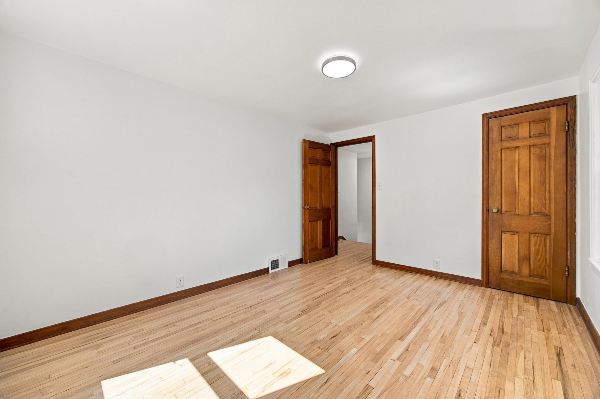 1948 single family home for sale at 1102 2nd Street S in Moorhead, MN — 4 bed, 2 bath (photo 15 of 44)