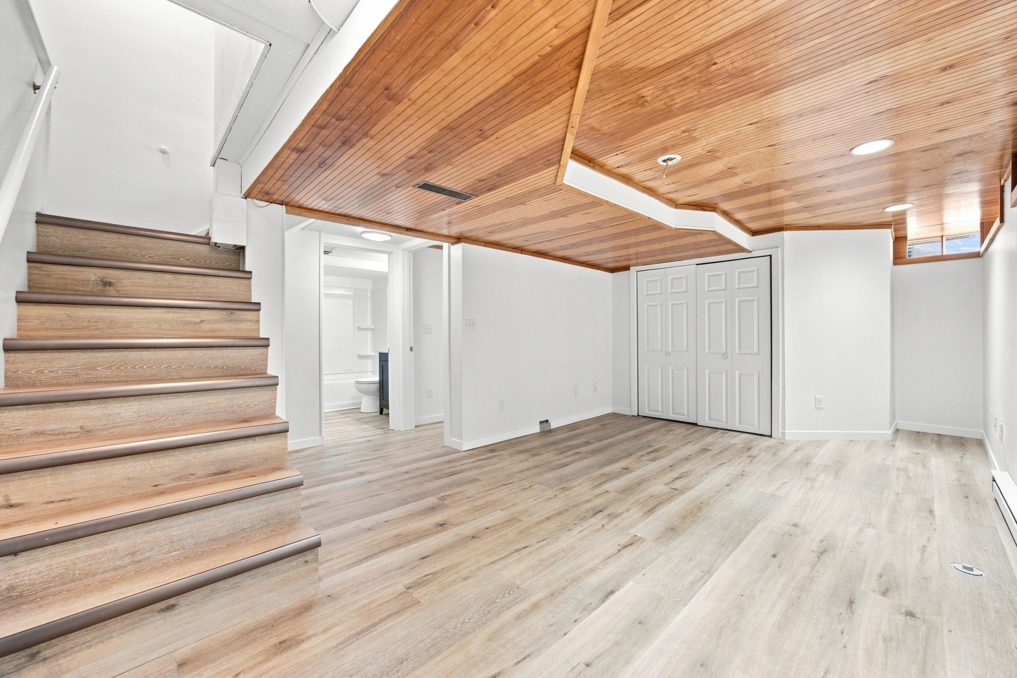 1948 single family home for sale at 1102 2nd Street S in Moorhead, MN — 4 bed, 2 bath (photo 21 of 44)