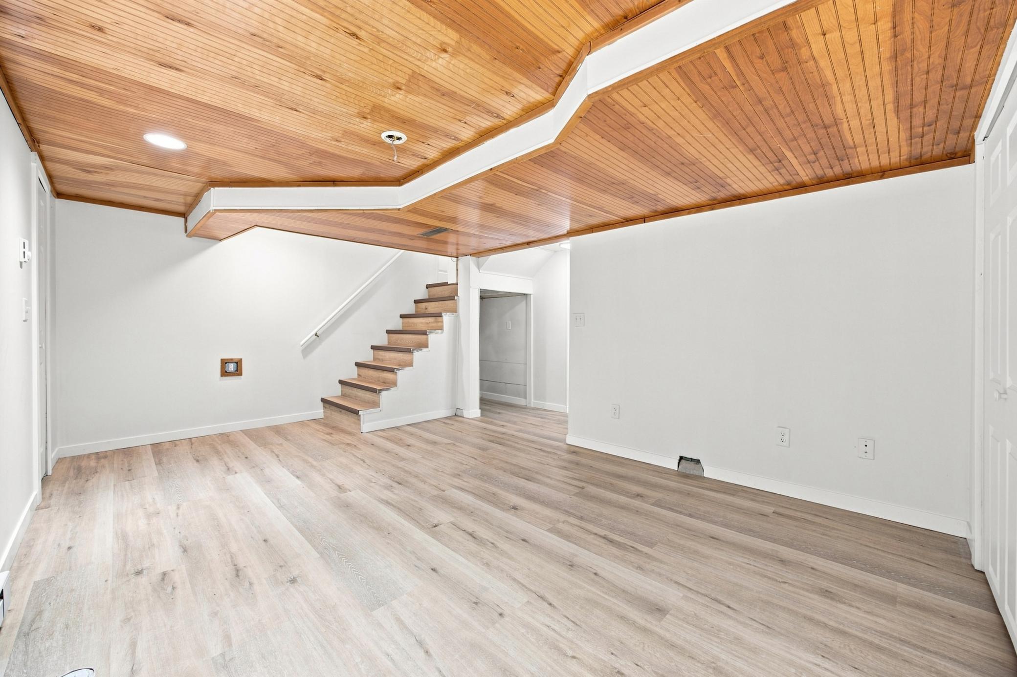 1948 single family home for sale at 1102 2nd Street S in Moorhead, MN — 4 bed, 2 bath (photo 22 of 44)
