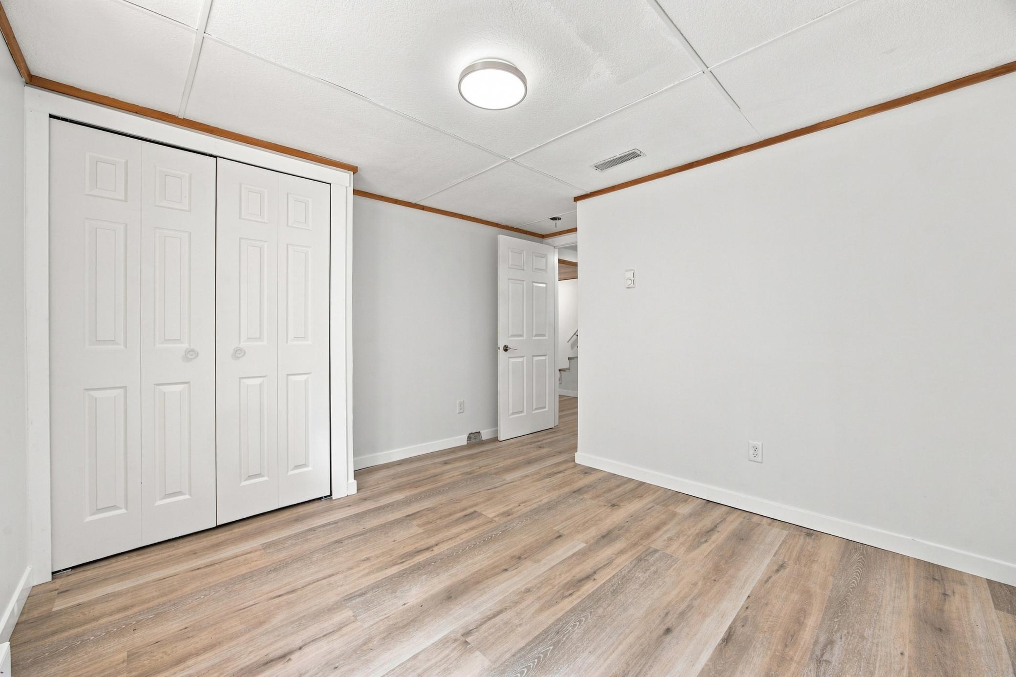 1948 single family home for sale at 1102 2nd Street S in Moorhead, MN — 4 bed, 2 bath (photo 25 of 44)