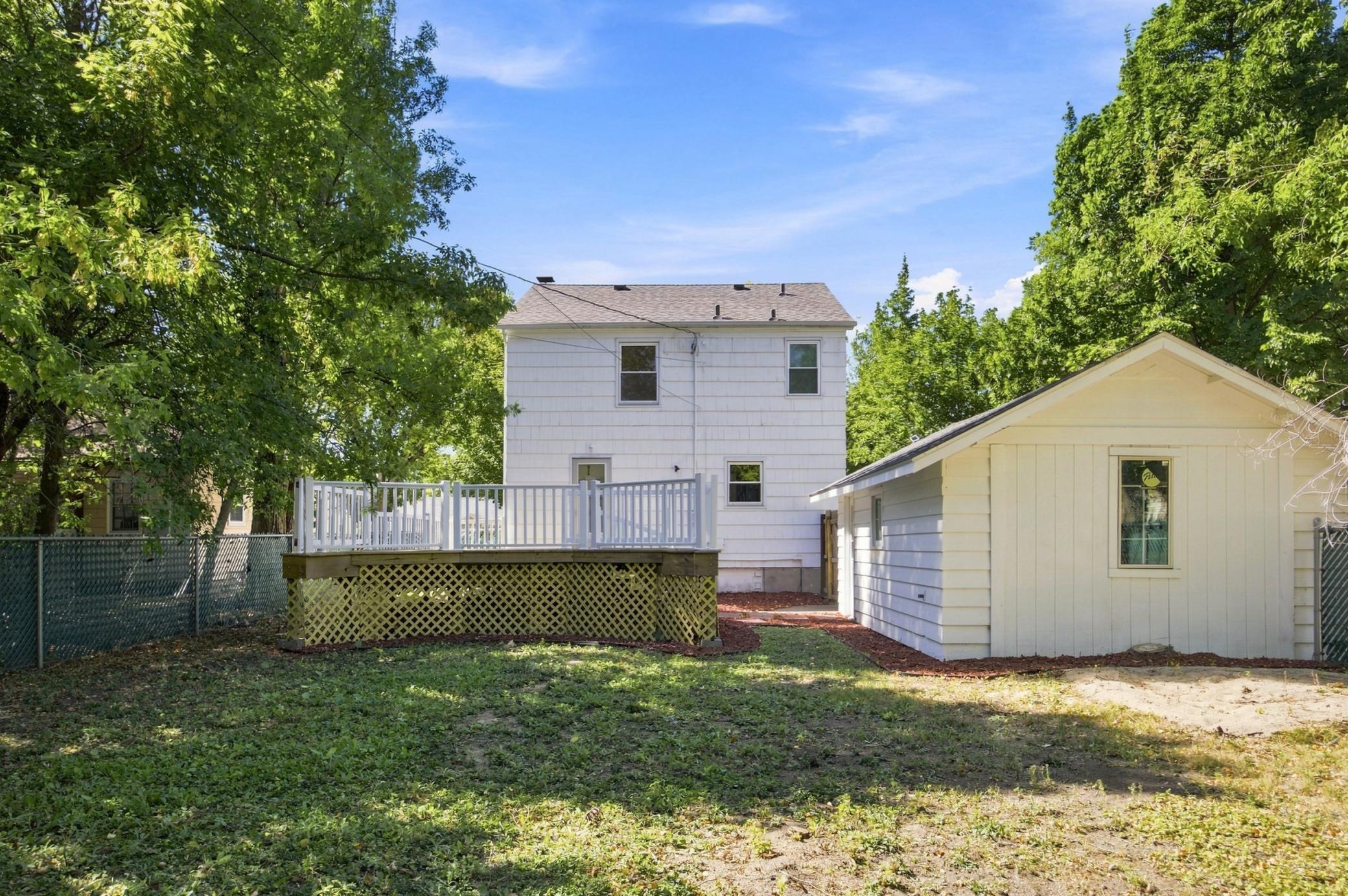 1948 single family home for sale at 1102 2nd Street S in Moorhead, MN — 4 bed, 2 bath (photo 30 of 44)