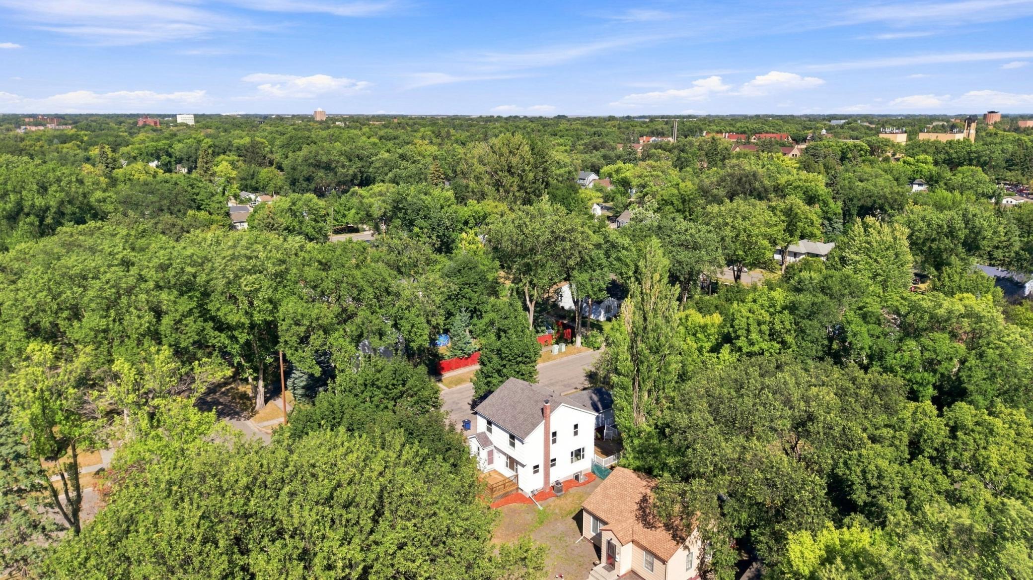 1948 single family home for sale at 1102 2nd Street S in Moorhead, MN — 4 bed, 2 bath (photo 34 of 44)