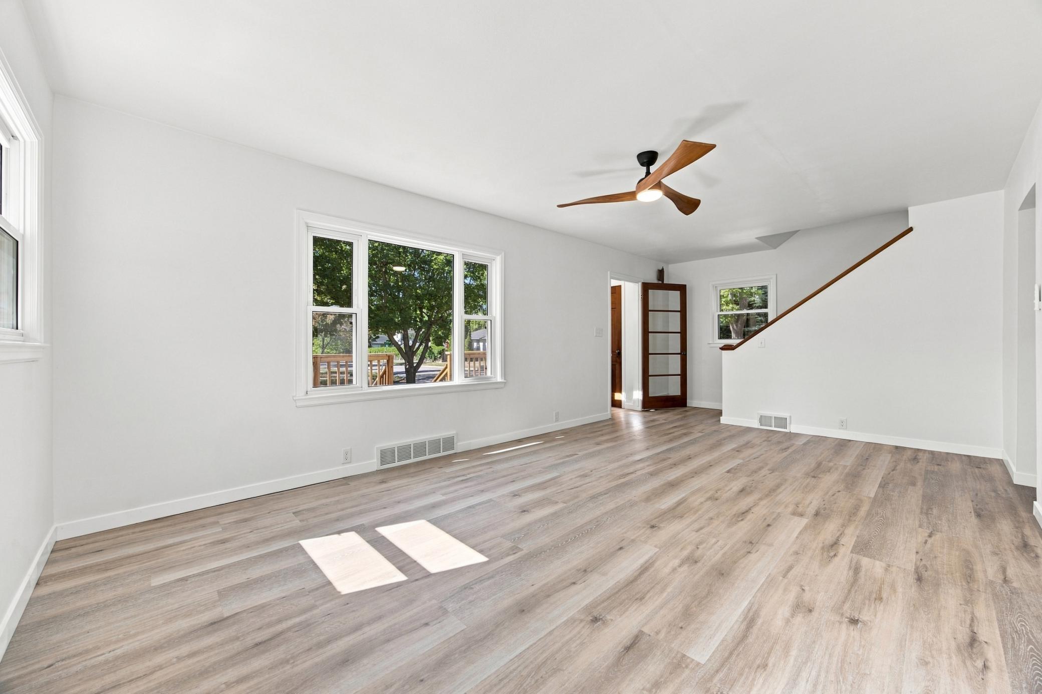 1948 single family home for sale at 1102 2nd Street S in Moorhead, MN — 4 bed, 2 bath (photo 8 of 44)
