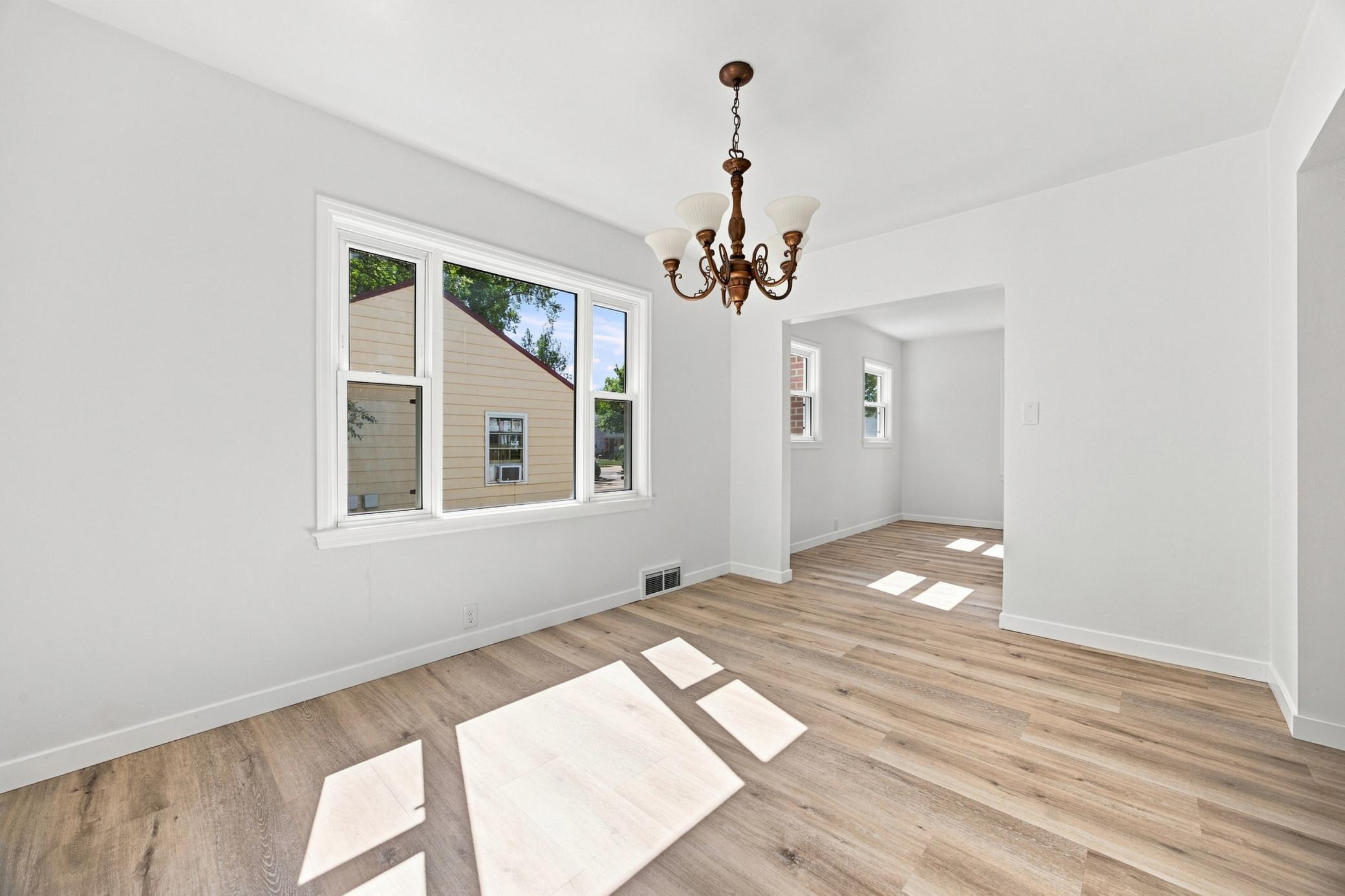 1948 single family home for sale at 1102 2nd Street S in Moorhead, MN — 4 bed, 2 bath (photo 10 of 44)