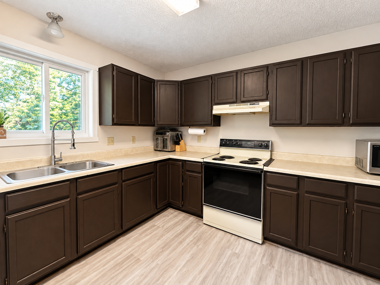 1992 single family home for sale at 13392 Honeysuckle Way in Baxter, MN — 4 bed, 2 bath (photo 13 of 27)