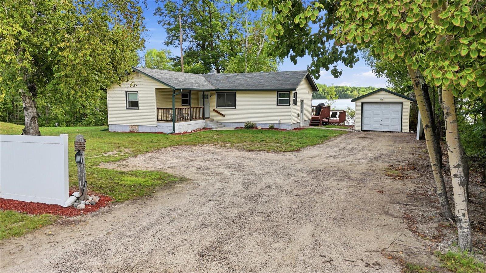 1968 single family home for sale at 28294 E Bass Lake Road in Grand Rapids, MN — 3 bed, 2 bath (photo 2 of 27)