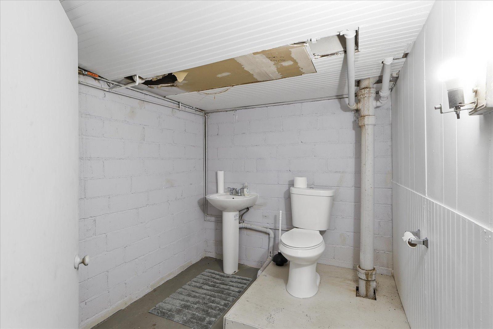 1968 single family home for sale at 28294 E Bass Lake Road in Grand Rapids, MN — 3 bed, 2 bath (photo 15 of 27)