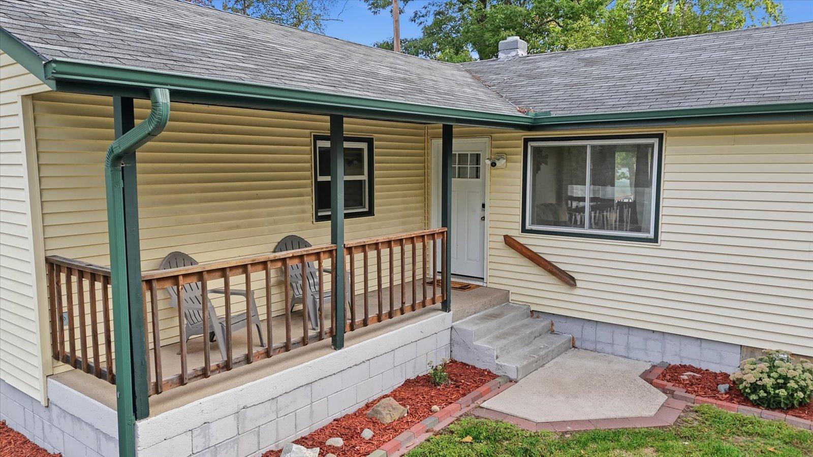 1968 single family home for sale at 28294 E Bass Lake Road in Grand Rapids, MN — 3 bed, 2 bath (photo 3 of 27)