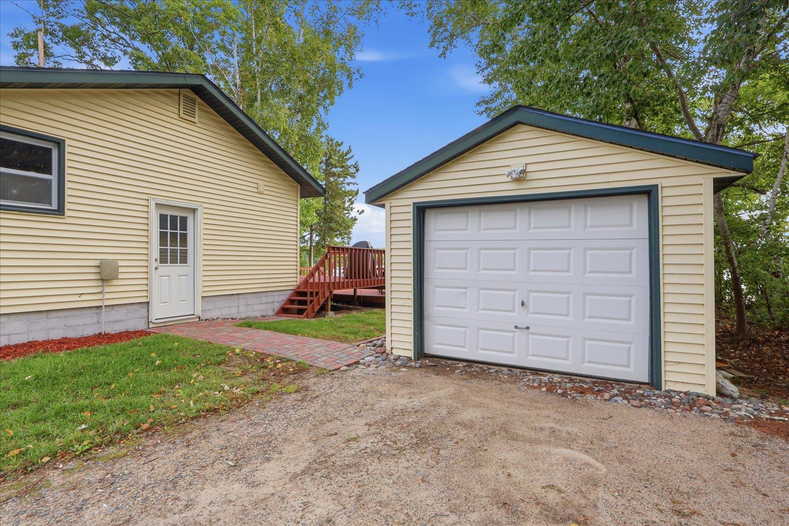 1968 single family home for sale at 28294 E Bass Lake Road in Grand Rapids, MN — 3 bed, 2 bath (photo 25 of 27)
