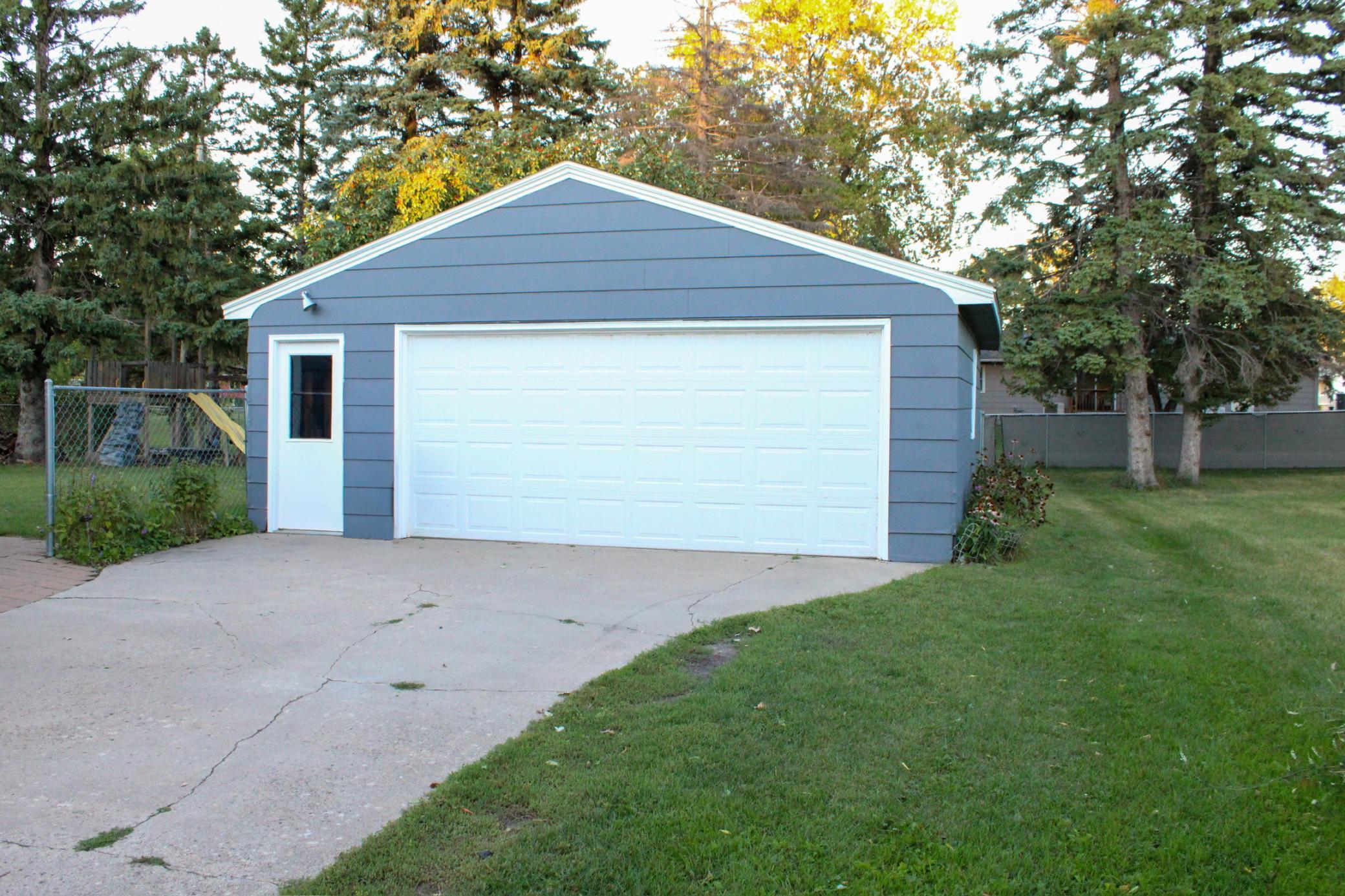1966 single family home for sale at 816 Foss Avenue N in Fosston, MN — 4 bed, 2 bath (photo 30 of 31)