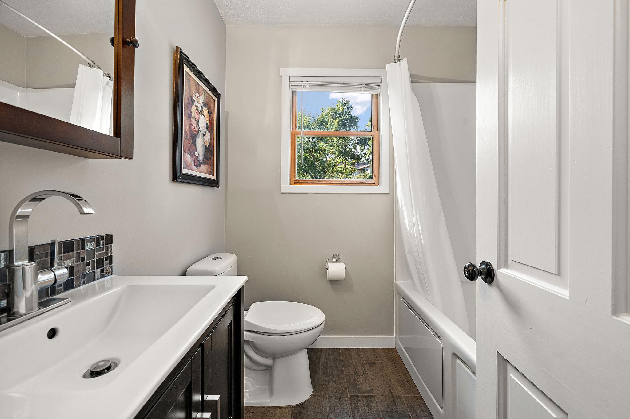 1952 single family home for sale at 320 Fingal Drive in Alexandria, MN — 4 bed, 2 bath (photo 13 of 41)
