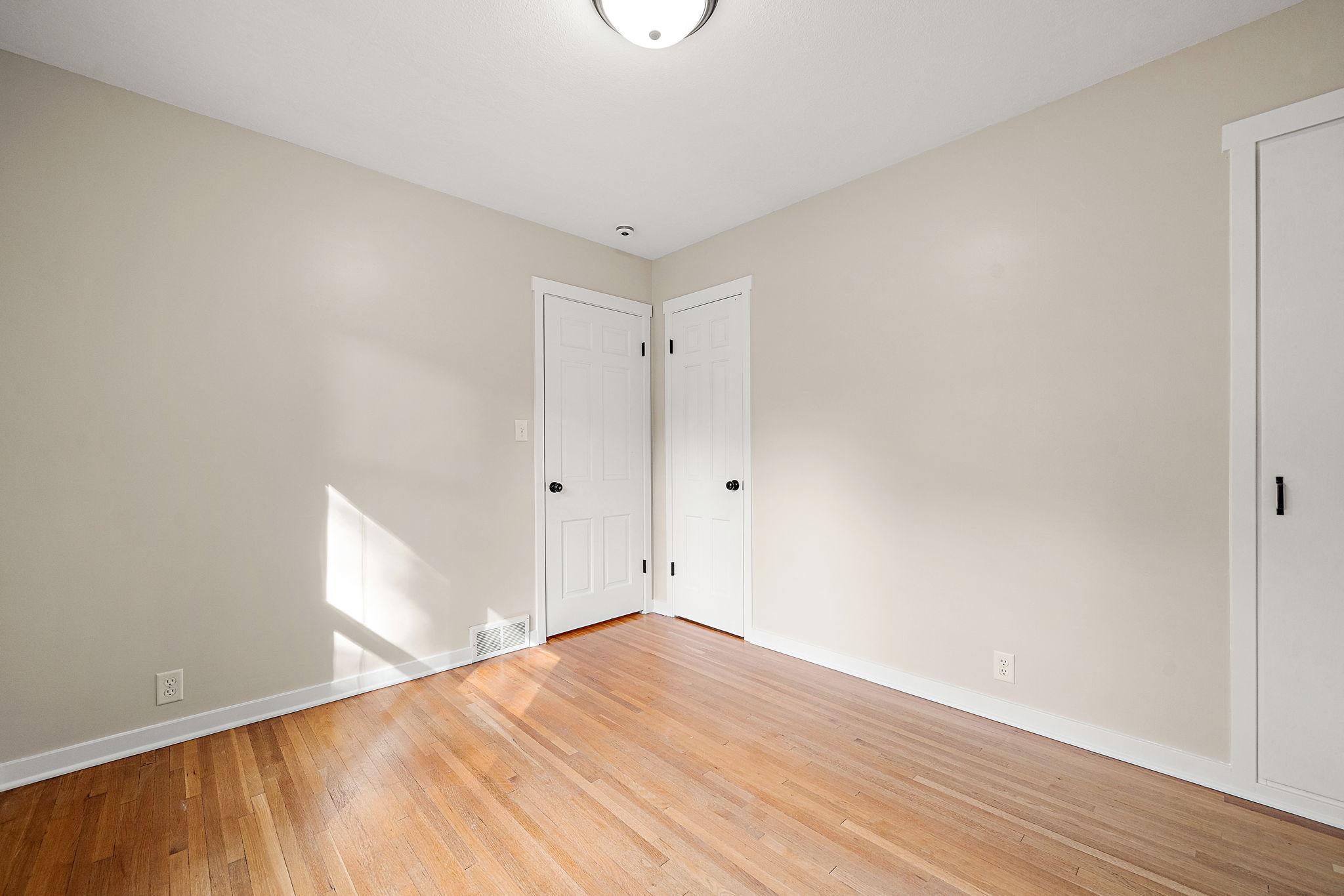 1952 single family home for sale at 320 Fingal Drive in Alexandria, MN — 4 bed, 2 bath (photo 19 of 41)