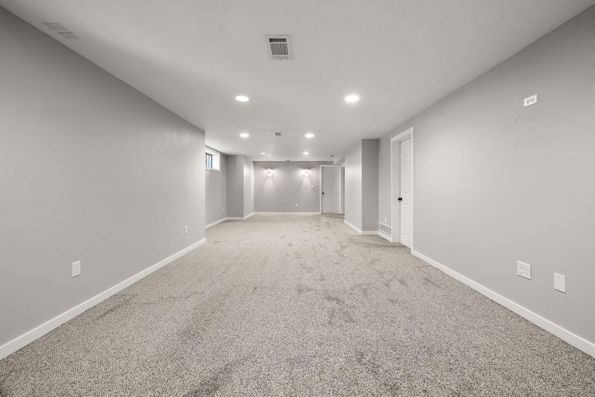 1952 single family home for sale at 320 Fingal Drive in Alexandria, MN — 4 bed, 2 bath (photo 21 of 41)