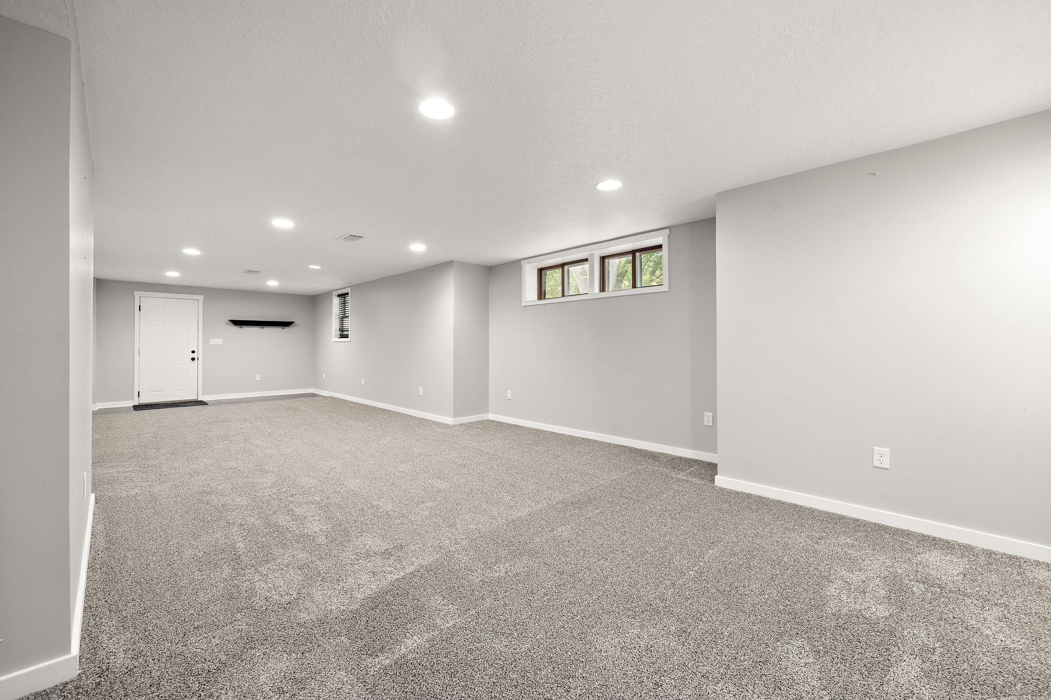 1952 single family home for sale at 320 Fingal Drive in Alexandria, MN — 4 bed, 2 bath (photo 23 of 41)