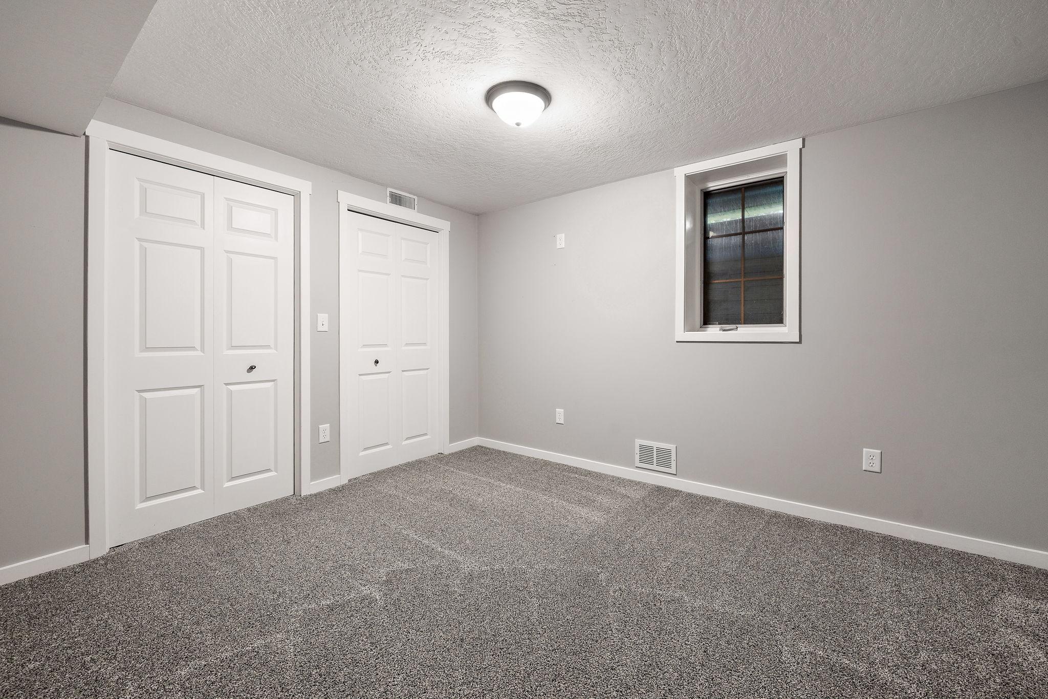 1952 single family home for sale at 320 Fingal Drive in Alexandria, MN — 4 bed, 2 bath (photo 25 of 41)