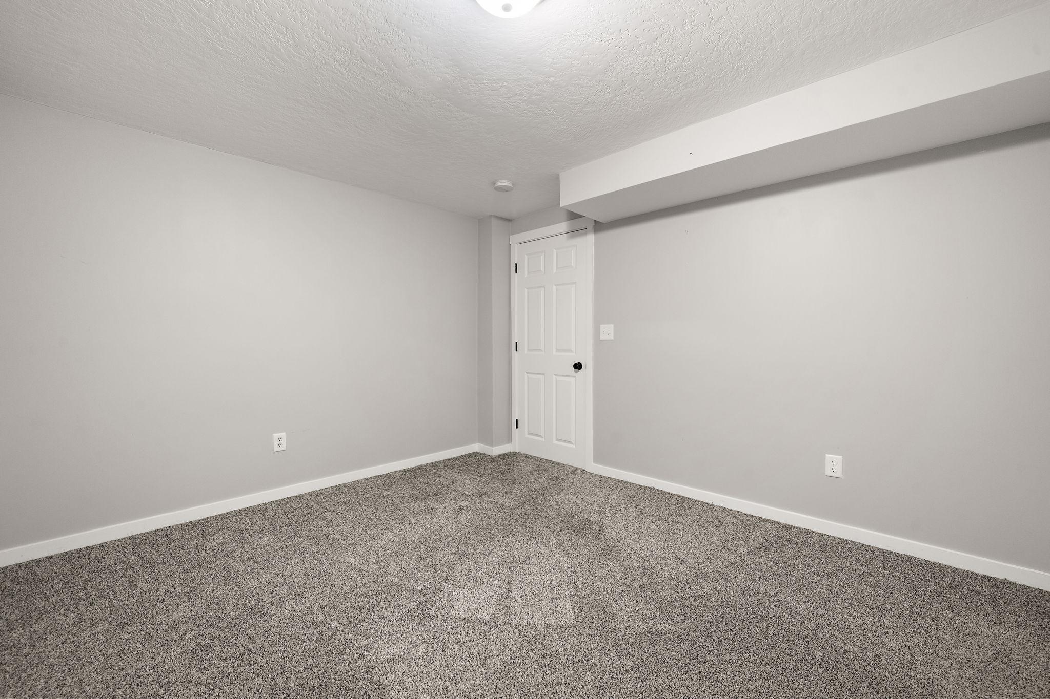 1952 single family home for sale at 320 Fingal Drive in Alexandria, MN — 4 bed, 2 bath (photo 26 of 41)