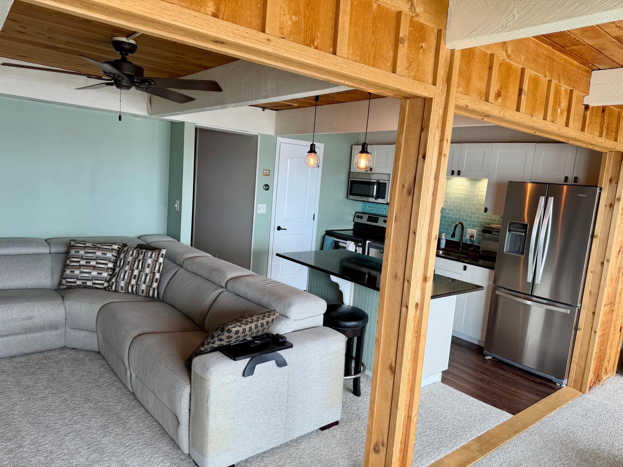 1970 single family home for sale at 9151 Breezy Point Drive, Unit 418 in Breezy Point, MN — 2 bed, 1 bath (photo 4 of 27)