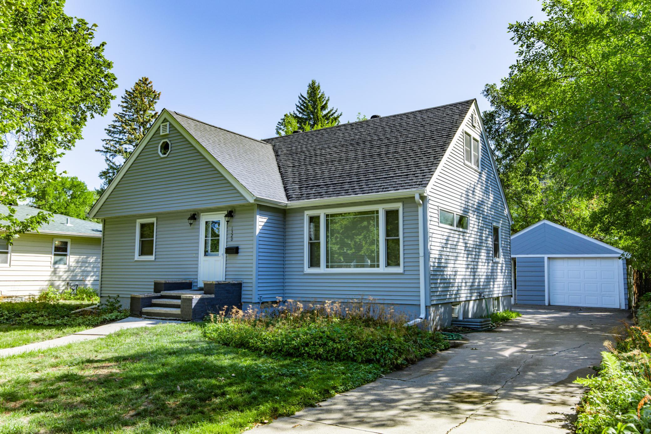 1320 5th Street S, Moorhead, MN