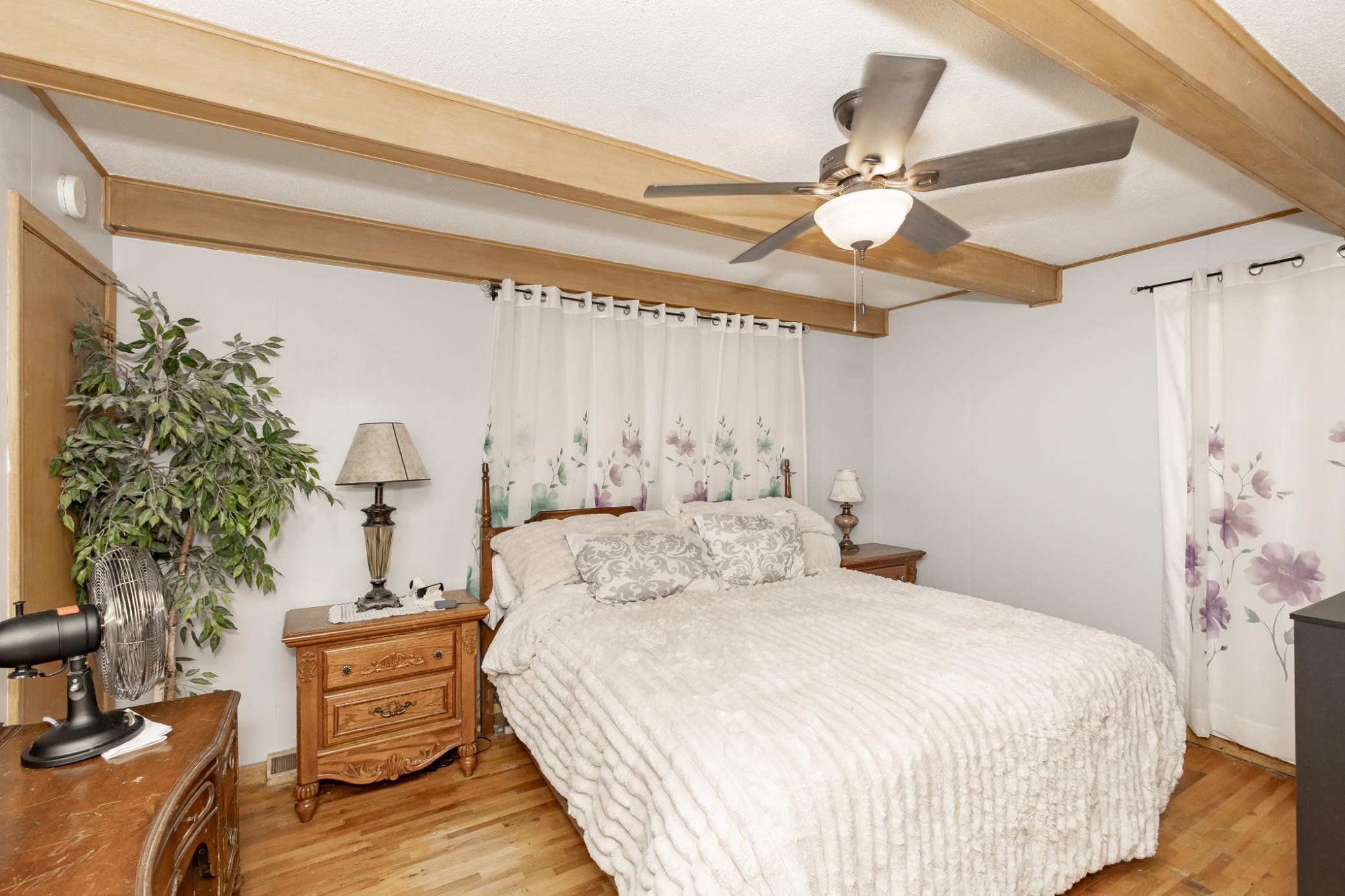 1948 single family home for sale at 1320 5th Street S in Moorhead, MN — 6 bed, 3 bath (photo 11 of 34)
