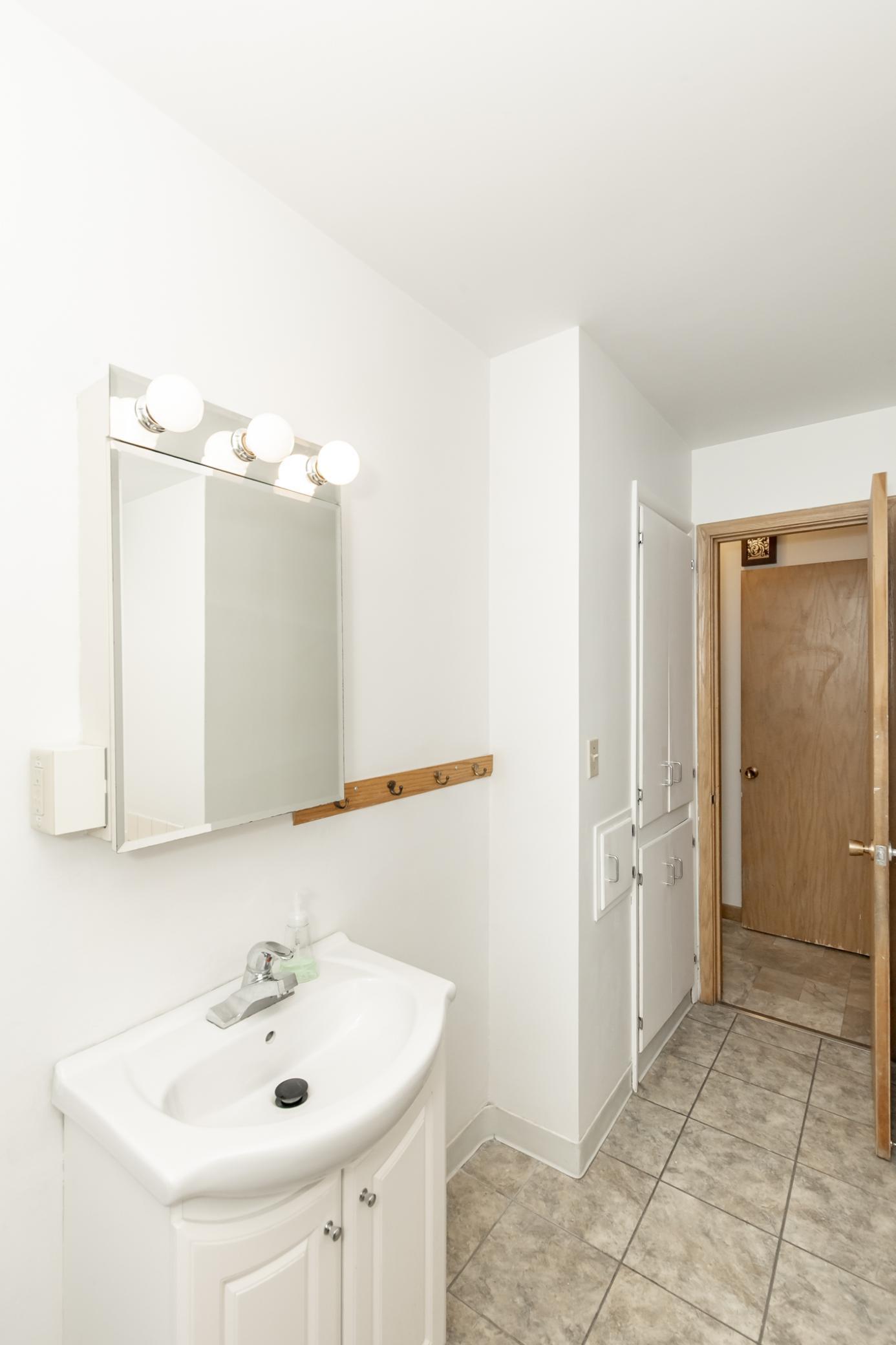 1948 single family home for sale at 1320 5th Street S in Moorhead, MN — 6 bed, 3 bath (photo 14 of 34)