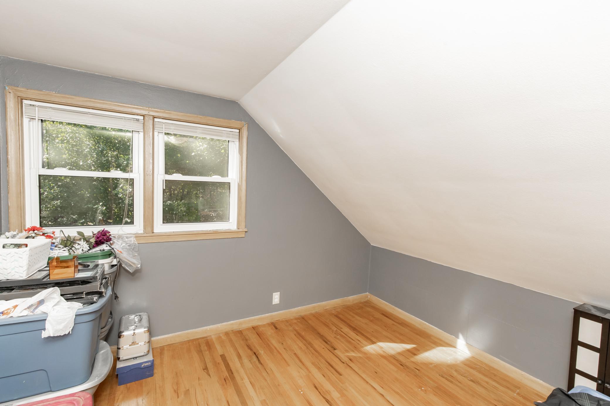 1948 single family home for sale at 1320 5th Street S in Moorhead, MN — 6 bed, 3 bath (photo 27 of 34)
