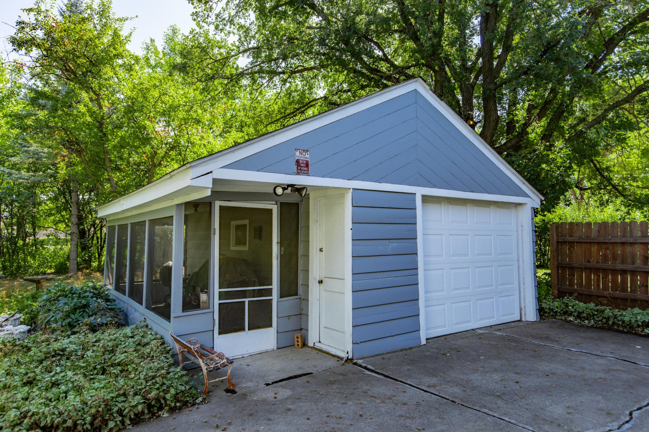 1948 single family home for sale at 1320 5th Street S in Moorhead, MN — 6 bed, 3 bath (photo 29 of 34)