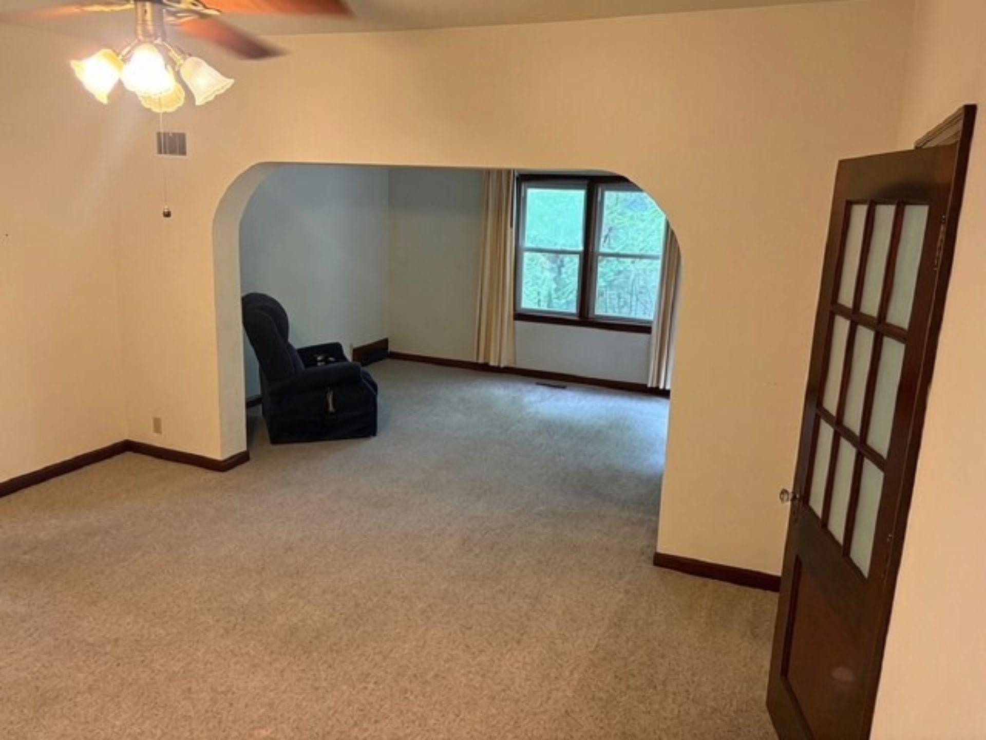 1937 single family home for sale at 308 4th Street SE in Pelican Rapids, MN — 4 bed, 3 bath (photo 7 of 17)