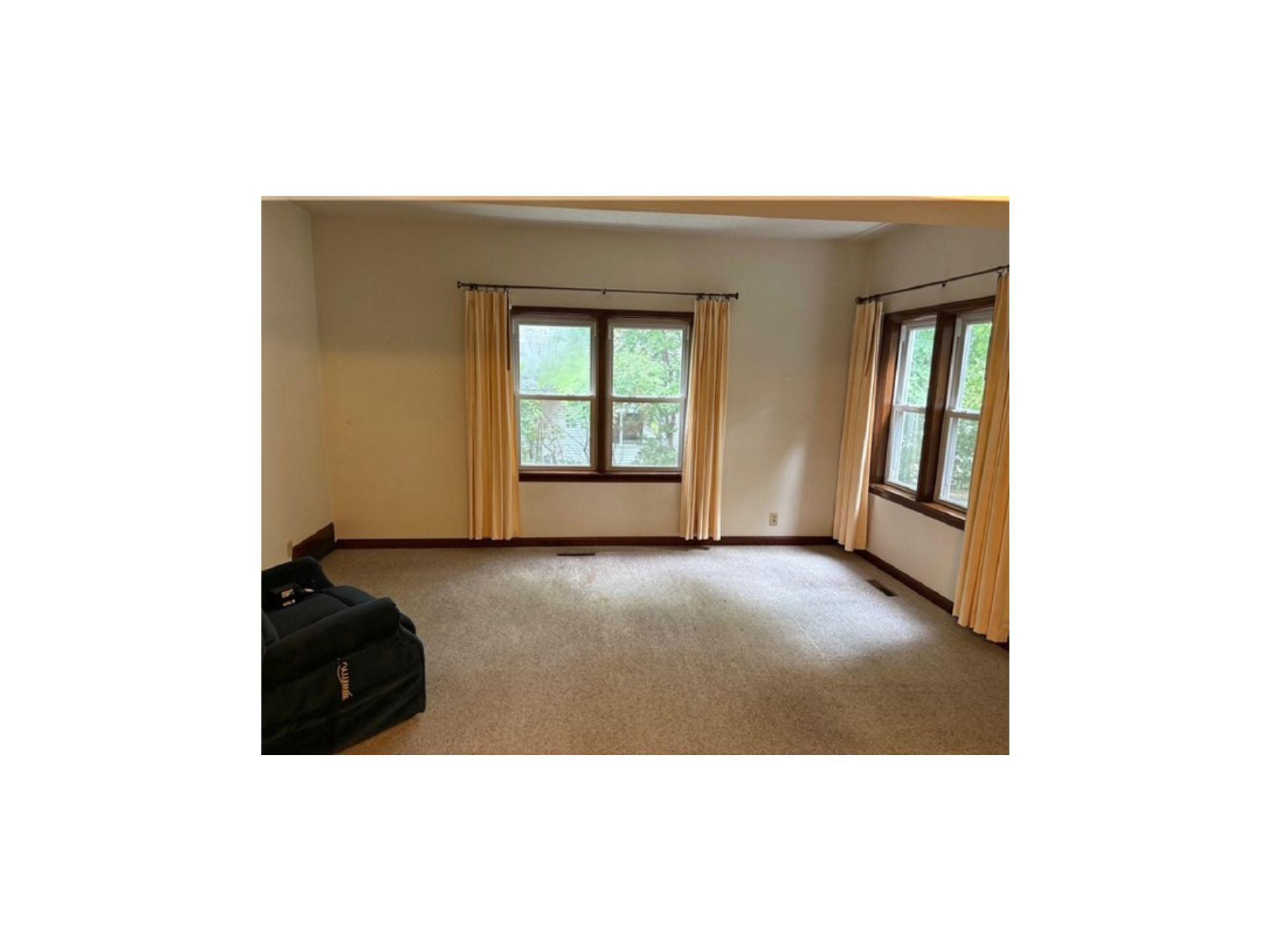 1937 single family home for sale at 308 4th Street SE in Pelican Rapids, MN — 4 bed, 3 bath (photo 9 of 17)