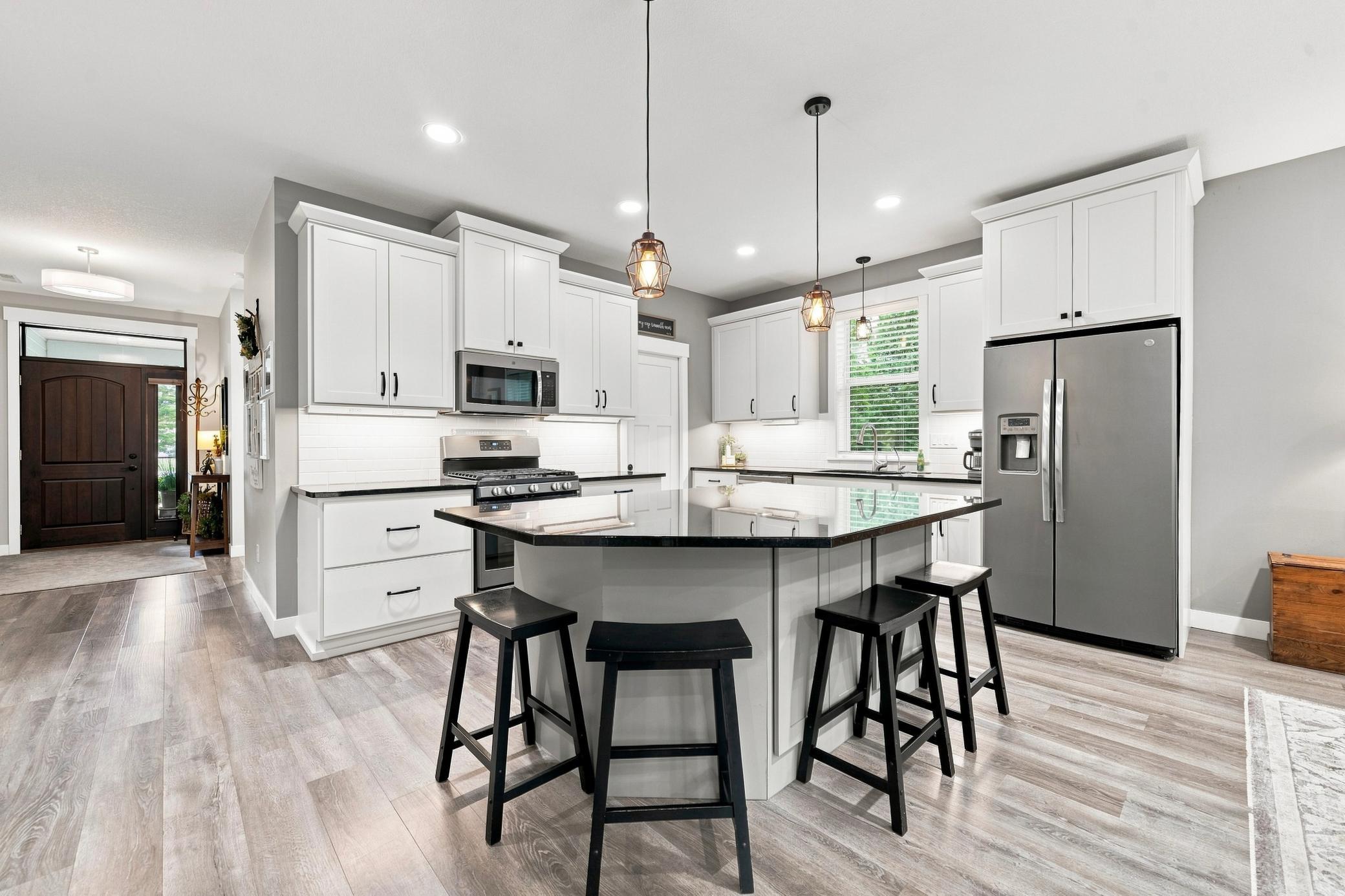 2019 single family home for sale at 2446 Little Norway SE in Alexandria, MN — 2 bed, 2 bath (photo 10 of 53)