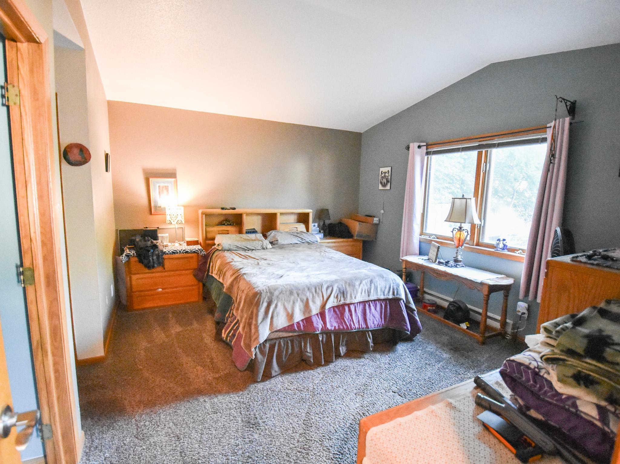 1951 single family home for sale at 1630 11 Avenue S in Fargo, ND — 4 bed, 3 bath (photo 11 of 29)