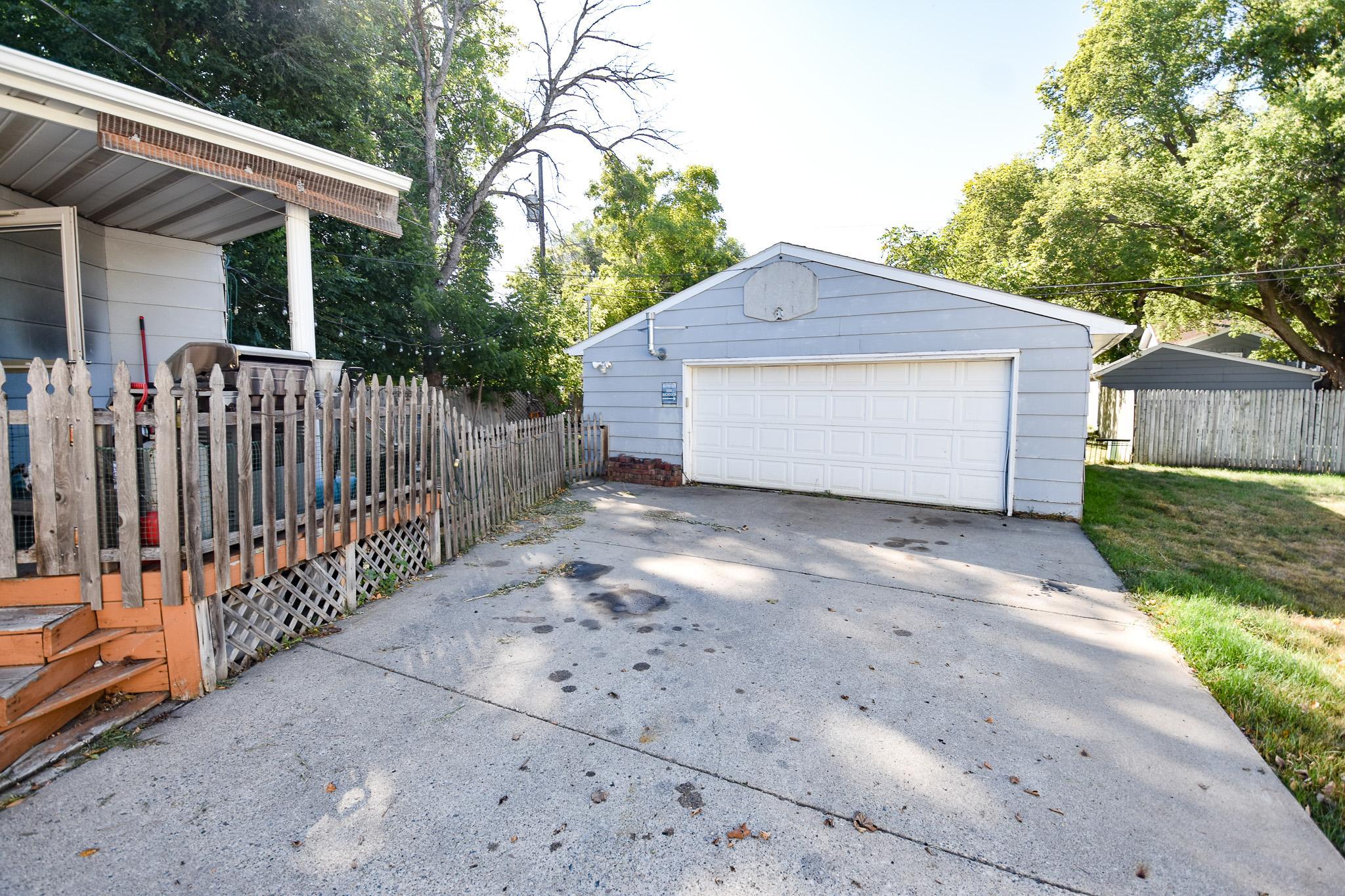 1951 single family home for sale at 1630 11 Avenue S in Fargo, ND — 4 bed, 3 bath (photo 26 of 29)