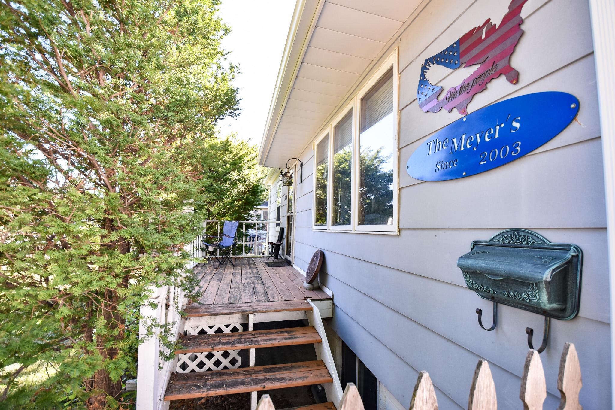 1951 single family home for sale at 1630 11 Avenue S in Fargo, ND — 4 bed, 3 bath (photo 4 of 29)