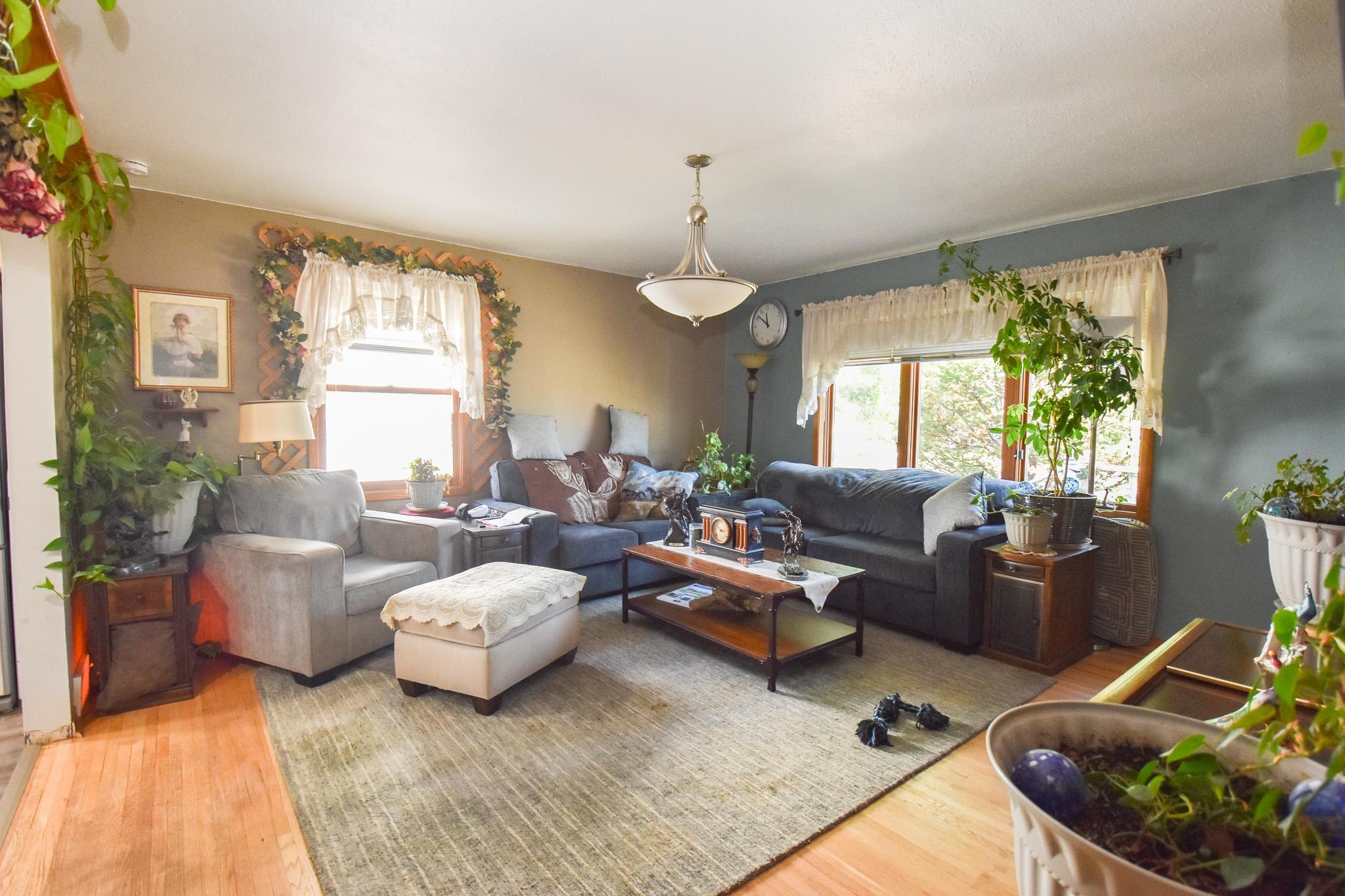 1951 single family home for sale at 1630 11 Avenue S in Fargo, ND — 4 bed, 3 bath (photo 6 of 29)
