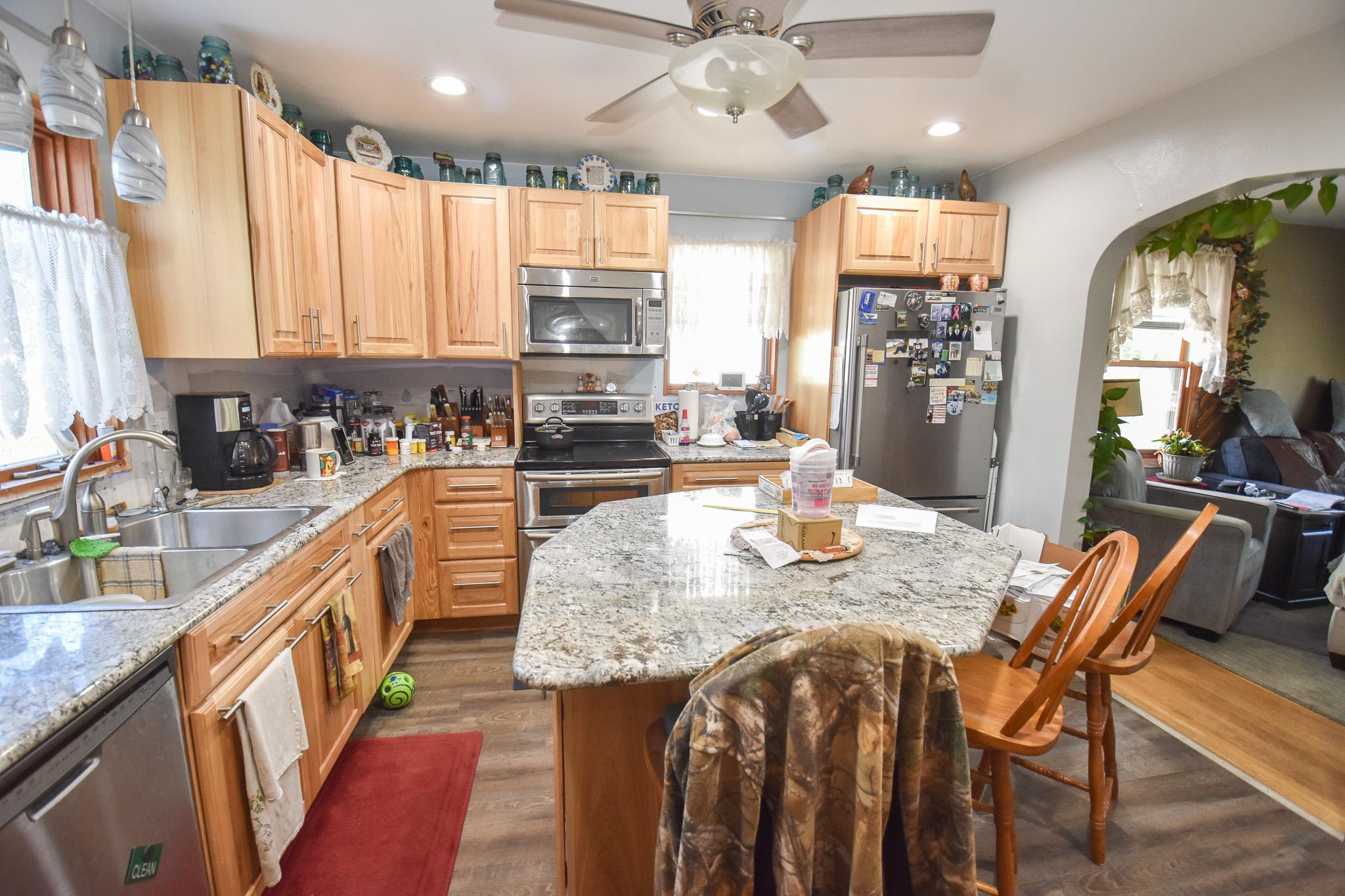1951 single family home for sale at 1630 11 Avenue S in Fargo, ND — 4 bed, 3 bath (photo 7 of 29)