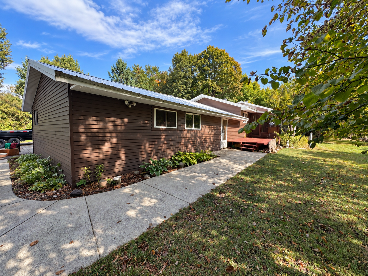1979 single family home for sale at 27123 Timber Hills Lane in Battle Lake, MN — 2 bed, 2 bath (photo 2 of 10)