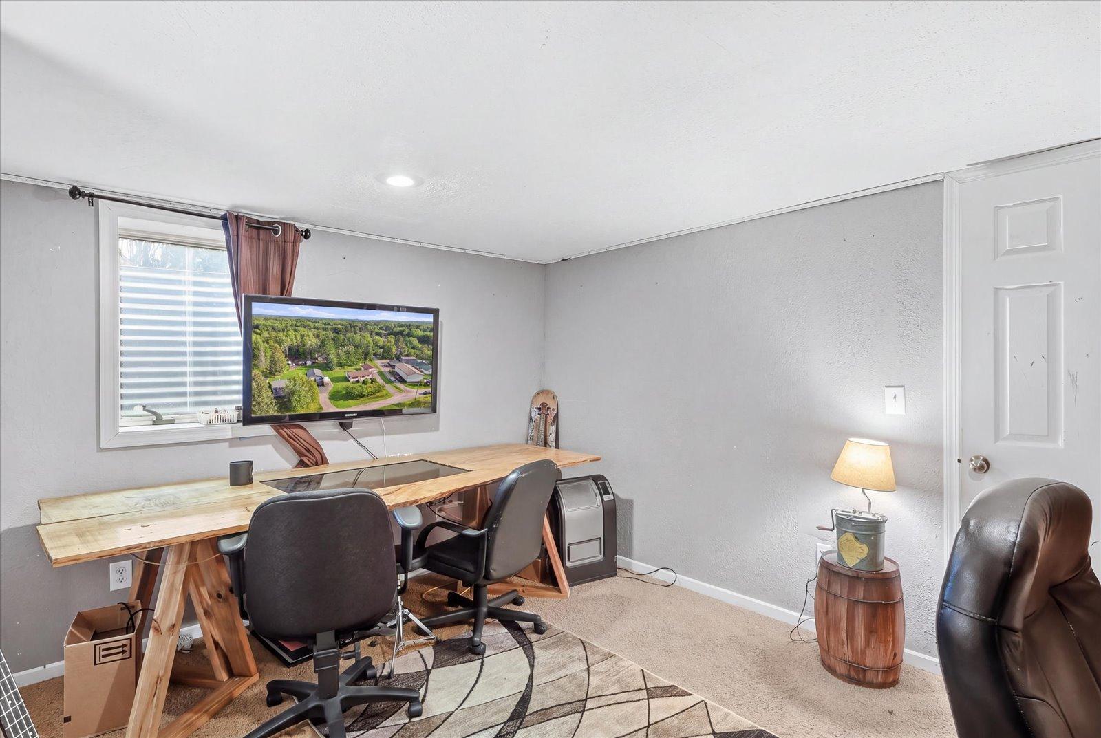 1920 single family home for sale at 406 Gunn Street in Coleraine, MN — 4 bed, 2 bath (photo 15 of 26)