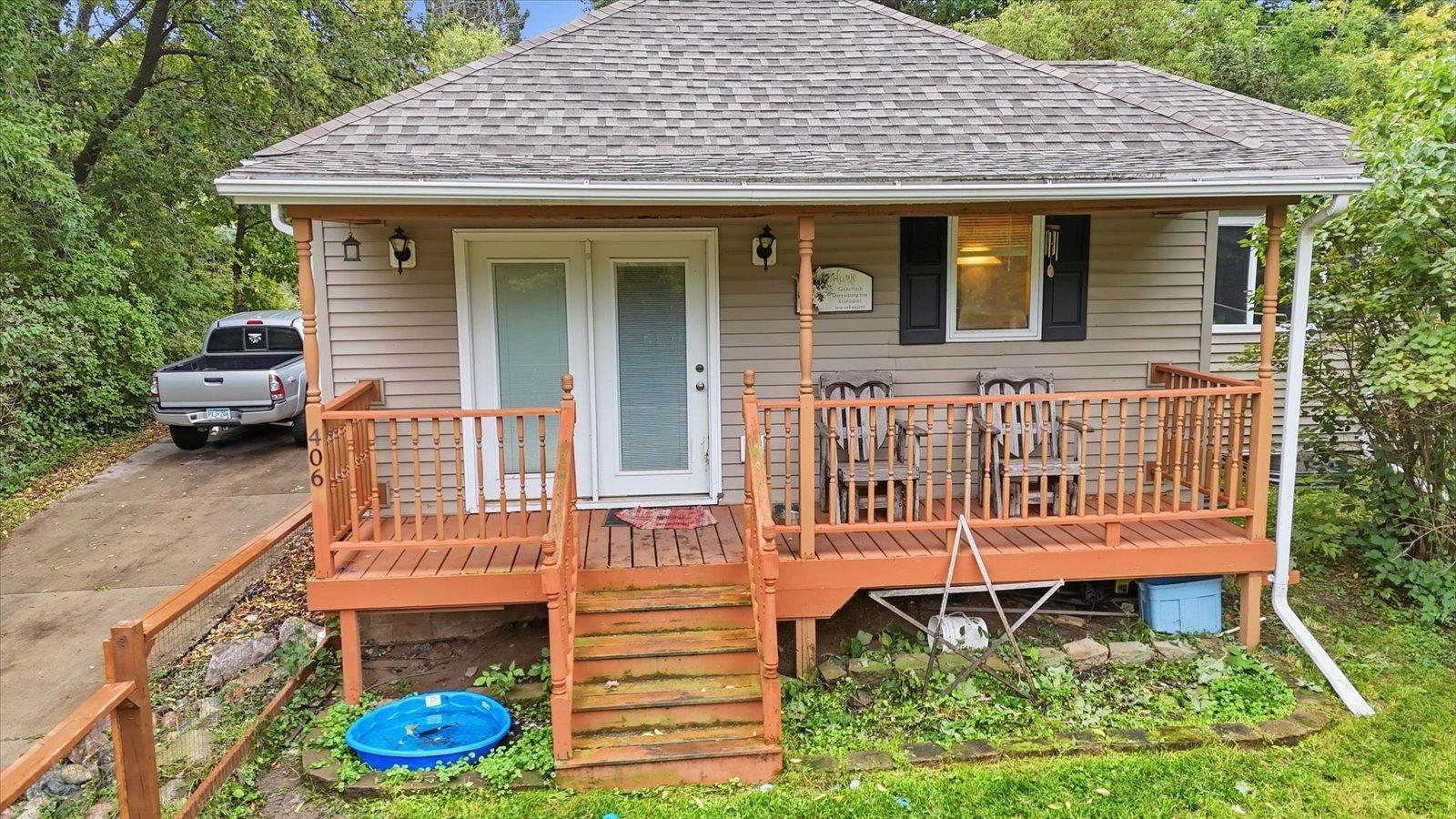 1920 single family home for sale at 406 Gunn Street in Coleraine, MN — 4 bed, 2 bath (photo 21 of 26)