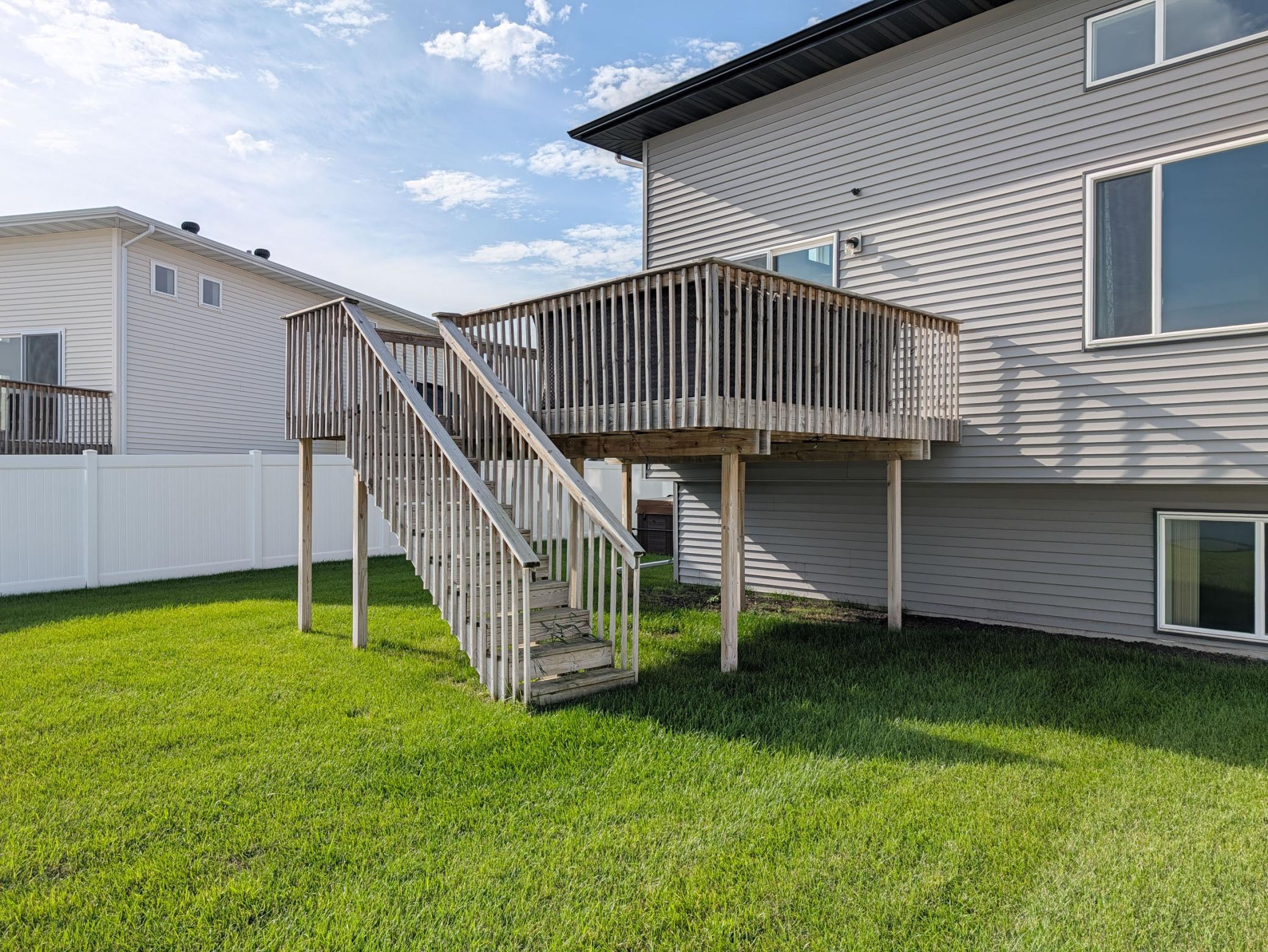 2018 single family home for sale at 818 ALBERT Drive W in West Fargo, ND — 4 bed, 3 bath (photo 11 of 59)