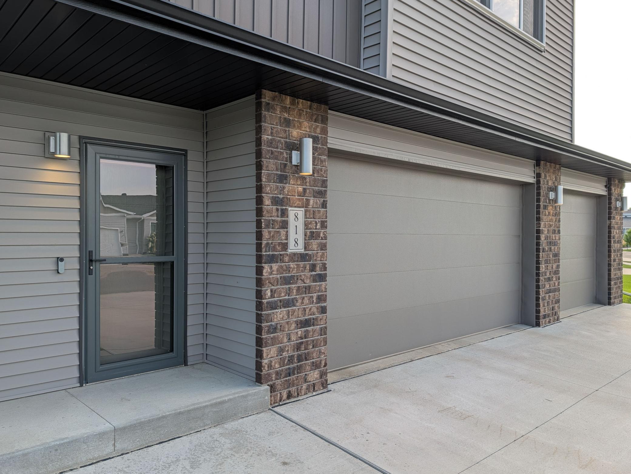 2018 single family home for sale at 818 ALBERT Drive W in West Fargo, ND — 4 bed, 3 bath (photo 12 of 59)