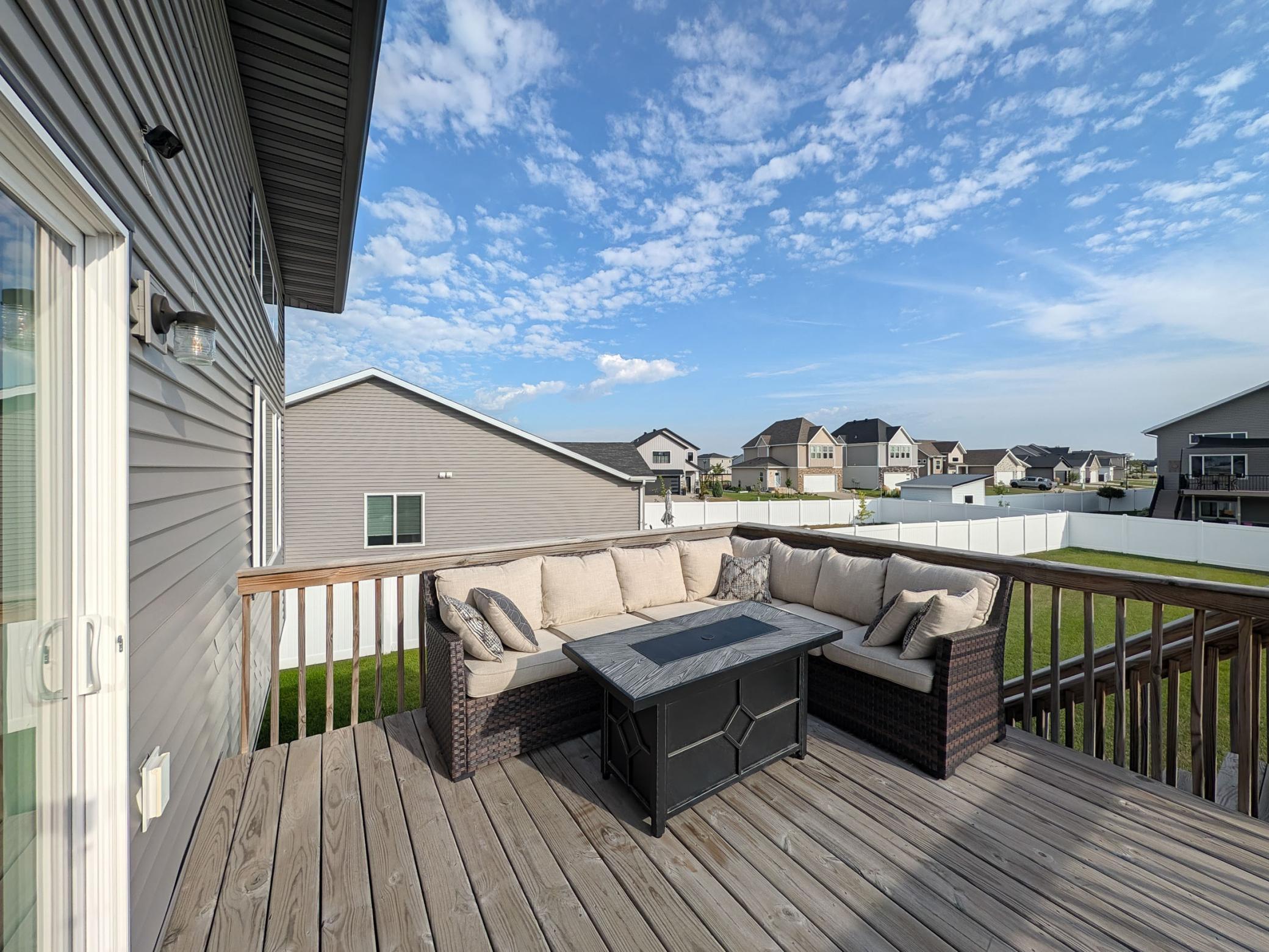 2018 single family home for sale at 818 ALBERT Drive W in West Fargo, ND — 4 bed, 3 bath (photo 27 of 59)