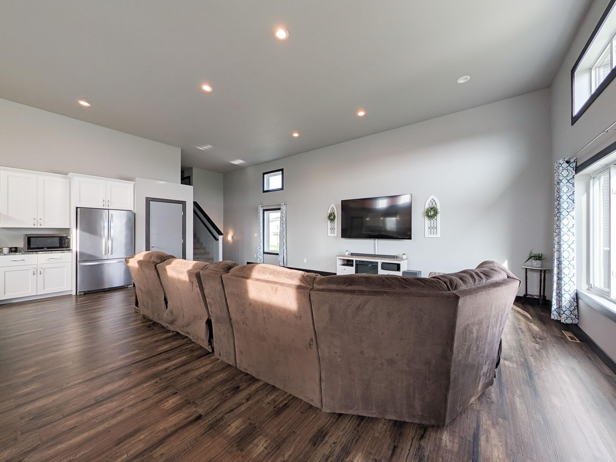 2018 single family home for sale at 818 ALBERT Drive W in West Fargo, ND — 4 bed, 3 bath (photo 30 of 59)