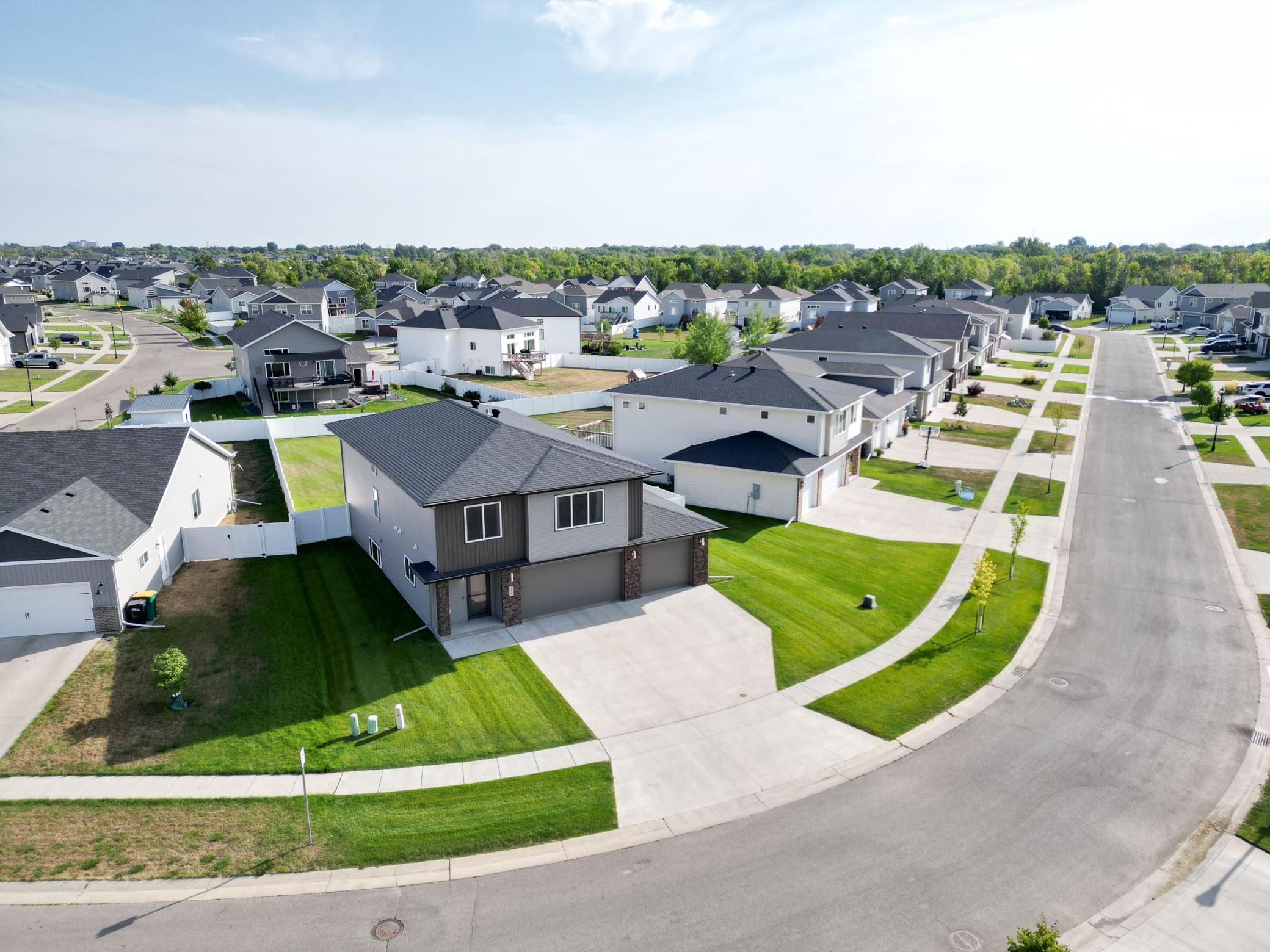 2018 single family home for sale at 818 ALBERT Drive W in West Fargo, ND — 4 bed, 3 bath (photo 4 of 59)
