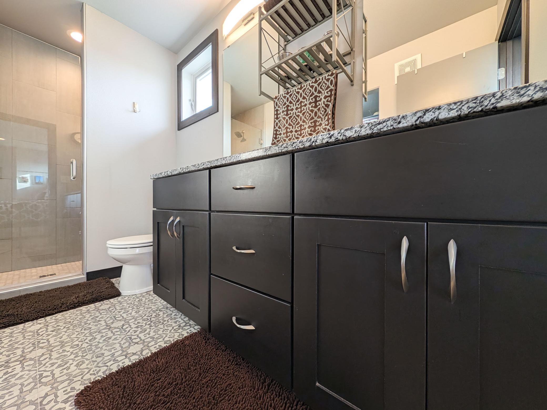 2018 single family home for sale at 818 ALBERT Drive W in West Fargo, ND — 4 bed, 3 bath (photo 37 of 59)