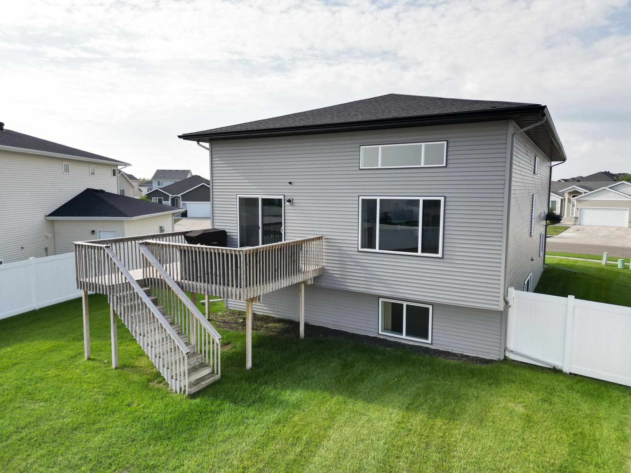 2018 single family home for sale at 818 ALBERT Drive W in West Fargo, ND — 4 bed, 3 bath (photo 7 of 59)